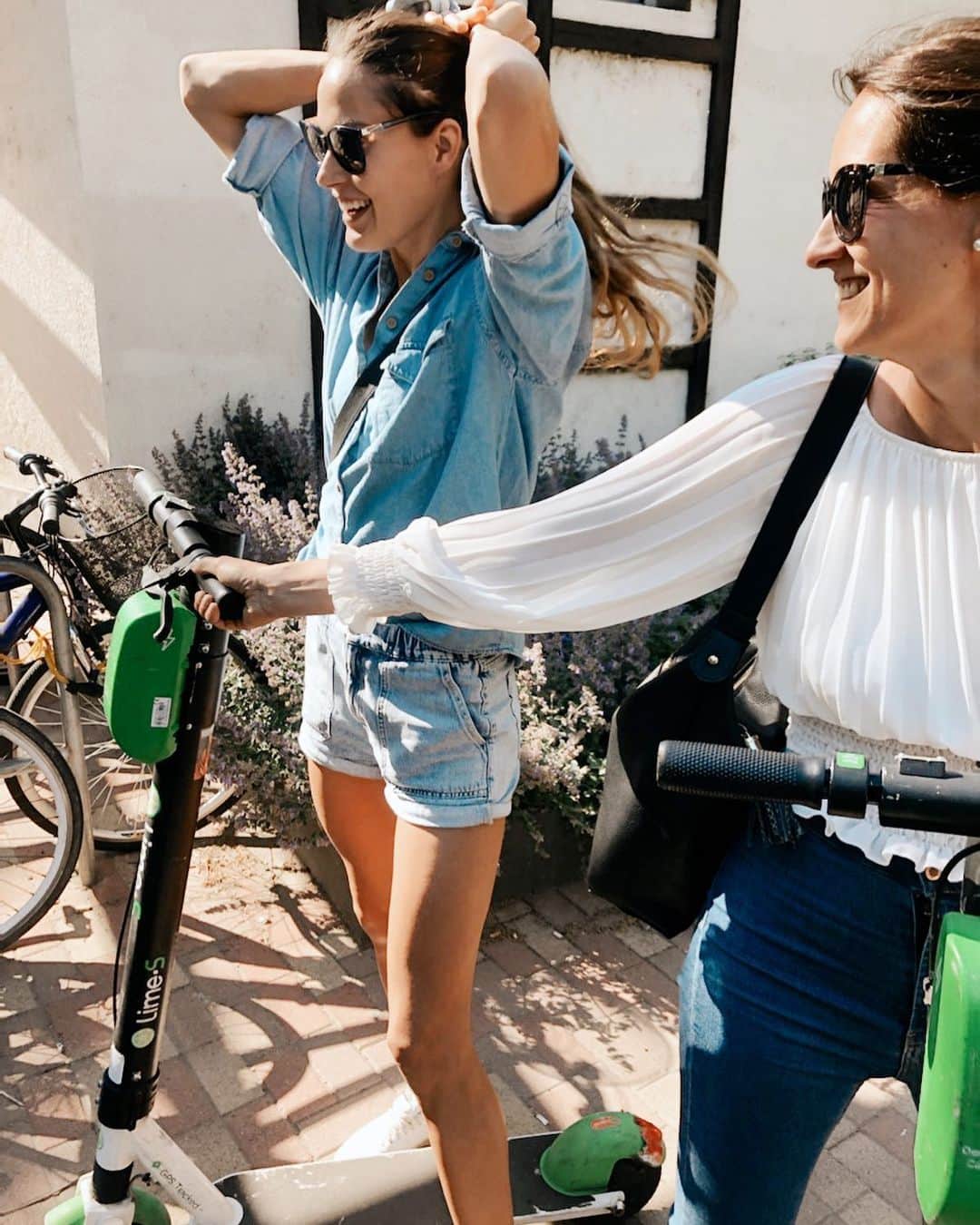 ズザンナ・ヤカボスのインスタグラム：「life is happening now」