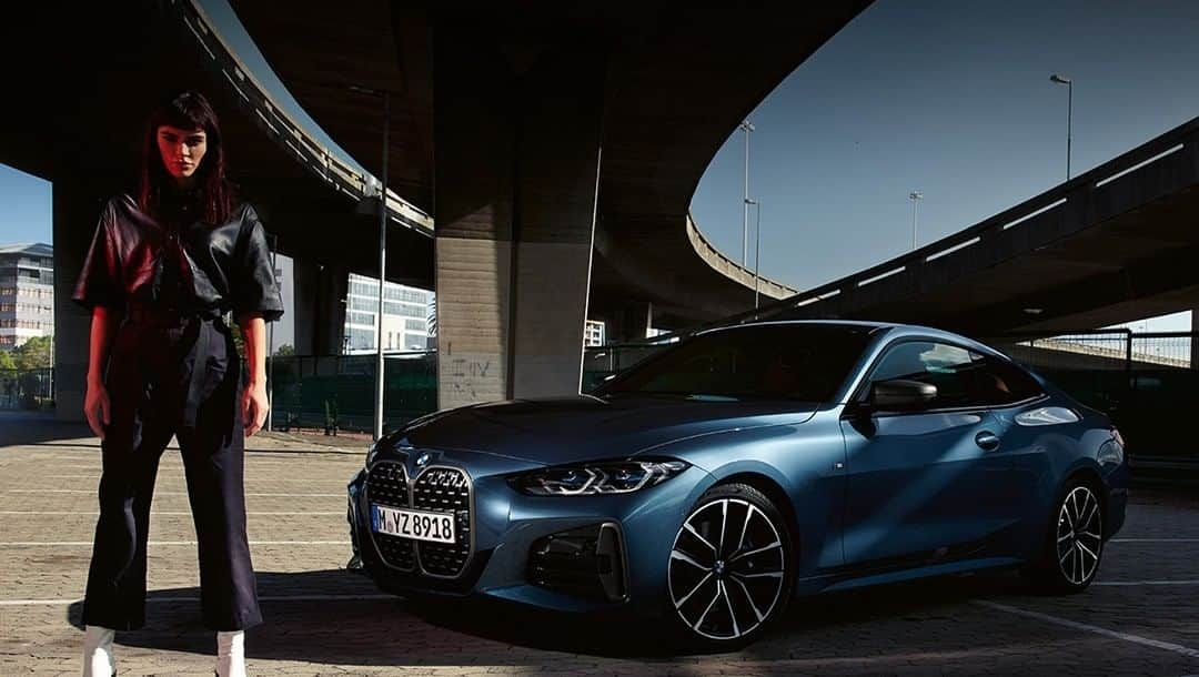 BMW Japanさんのインスタグラム写真 - (BMW JapanInstagram)「THE 4 - ニューBMW 4シリーズ、今秋登場。 一切の妥協を許さない。すべての常識を超えてダイナミクスとエレガントさを貫く全く新しい、ニューBMW 4シリーズ クーペ。 . 個性的かつ進化したデザインとクラシックなクーペ・シルエット。 BMWの誇るスポーティなハンドリングはシームレスに路面に反映され、俊敏性と人目を引くパフォーマンスが、アドレナリン・レベルを飛躍的に高揚させます。 . 圧倒的なオーラと魅力を纏った強力なスポーツ・クーペが、いよいよ2020年秋登場。 . #THE4 #BMW #BMWJapan #駆けぬける歓び」6月4日 18時00分 - bmwjapan