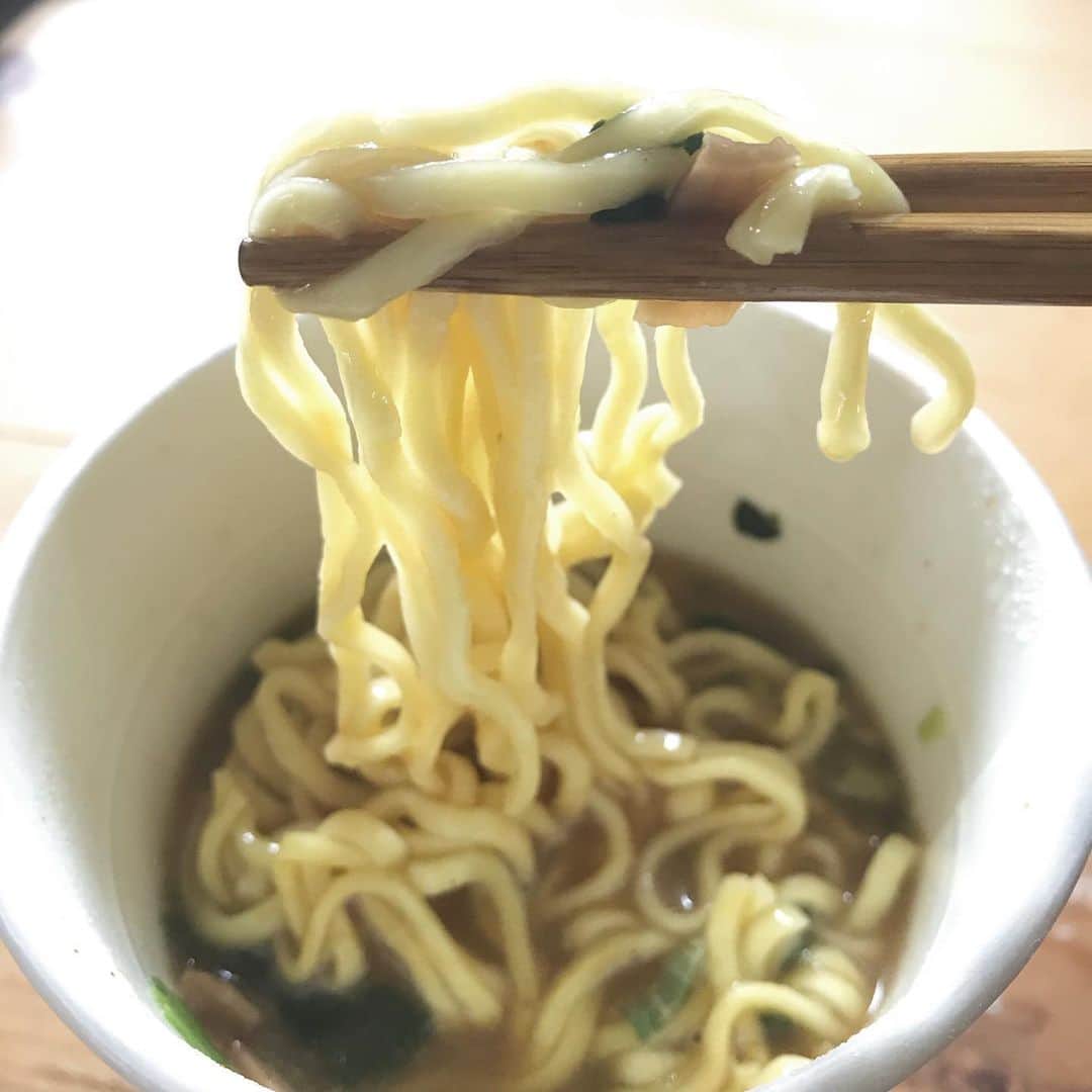 スネオヘアーさんのインスタグラム写真 - (スネオヘアーInstagram)「#スネオヘアー #家飯 #昼飯 #カップラーメン #手料理食いてー  #suneohair」6月4日 18時19分 - suneohairofficial