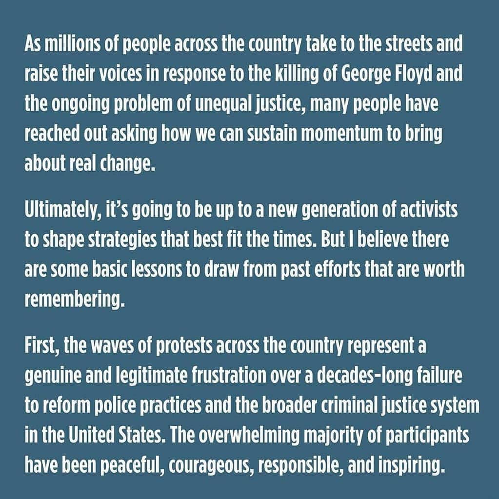 Leslie Camila-Roseのインスタグラム：「Former president @barackobama teaching us how the system works and how we can effectively change it.  #blacklivesmatter #justiceforgeorgefloyd #justiceforallblacklives #endracism #peace」