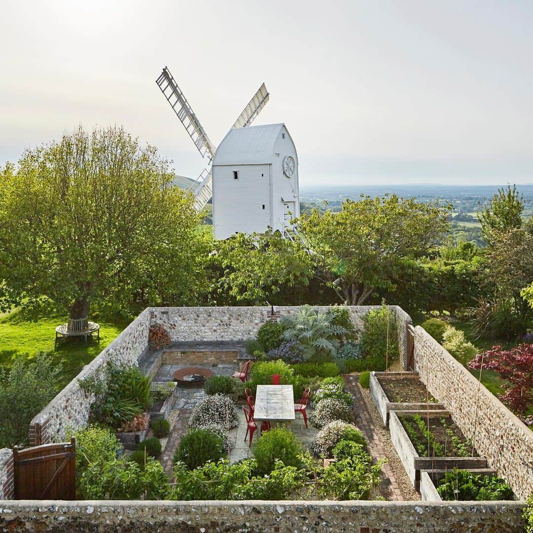 The Modern Houseさんのインスタグラム写真 - (The Modern HouseInstagram)「#forsale Clayton Windmills: an exceptional collection of buildings including two windmills, known locally as Jack and Jill (plus an exquisite walled garden). Head over to our Stories to see more of the space and to request a viewing.」6月4日 18時45分 - themodernhouse