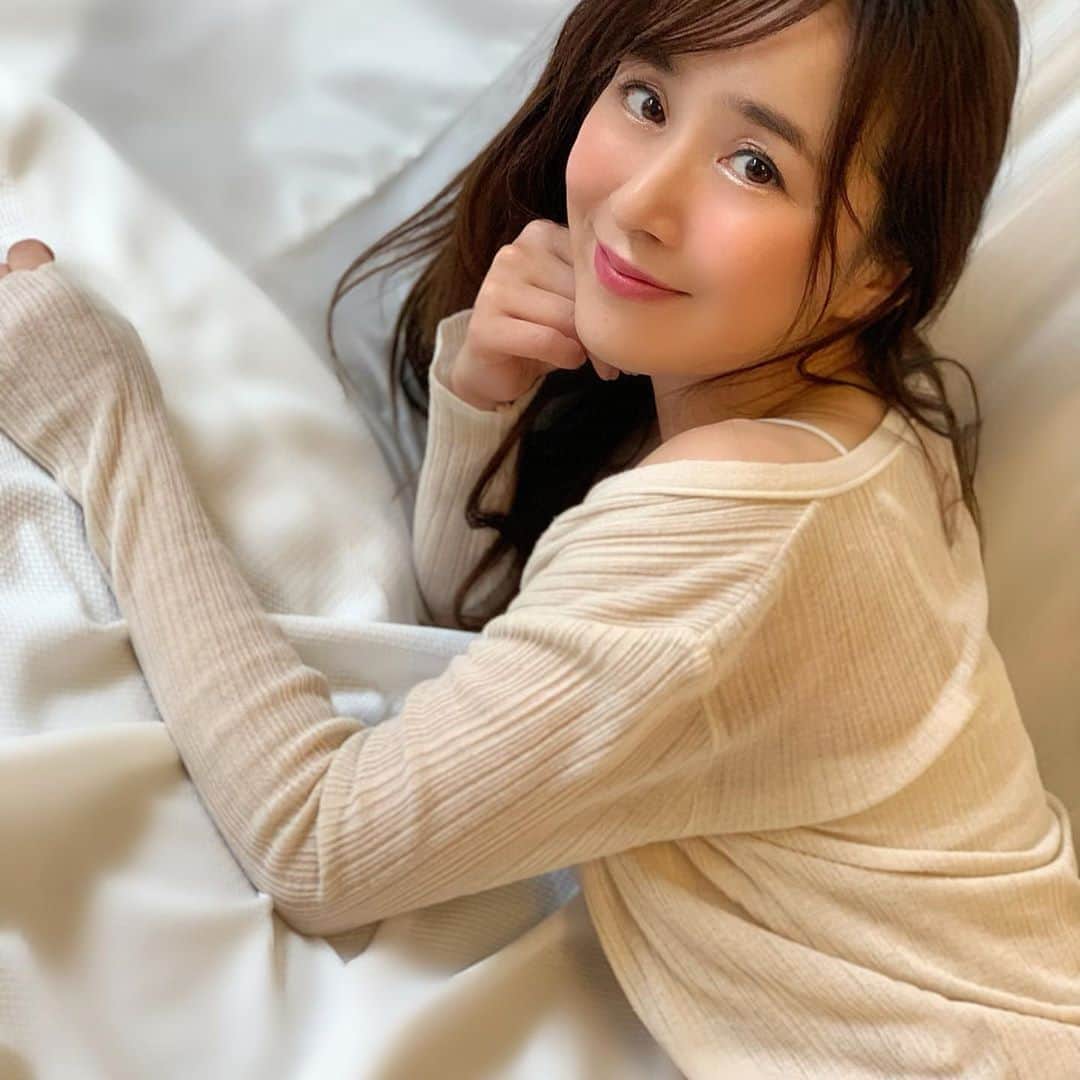 山川恵里佳さんのインスタグラム写真 - (山川恵里佳Instagram)「・ ・ ニコちゃん🤝♡☻☺︎❤︎🤝 ・ ・ #smile #happy #love #ihope #equality #instalike #instalove #impression_shots #だいじなことは #🖤 #🤍 #でしょ」6月4日 18時52分 - erika_3_official