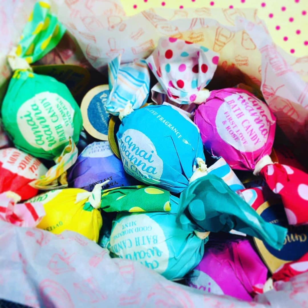 リンさんのインスタグラム写真 - (リンInstagram)「🍬 #頂き物 #バスボム #良い香り #食べちゃダメ」6月4日 19時24分 - lynn.06.01