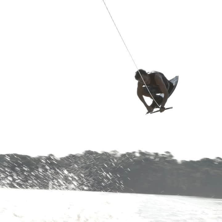 手塚翔太のインスタグラム：「When you having fun morning butter cruising no edit needed🤤☀️ 📹: @agarabaghi」
