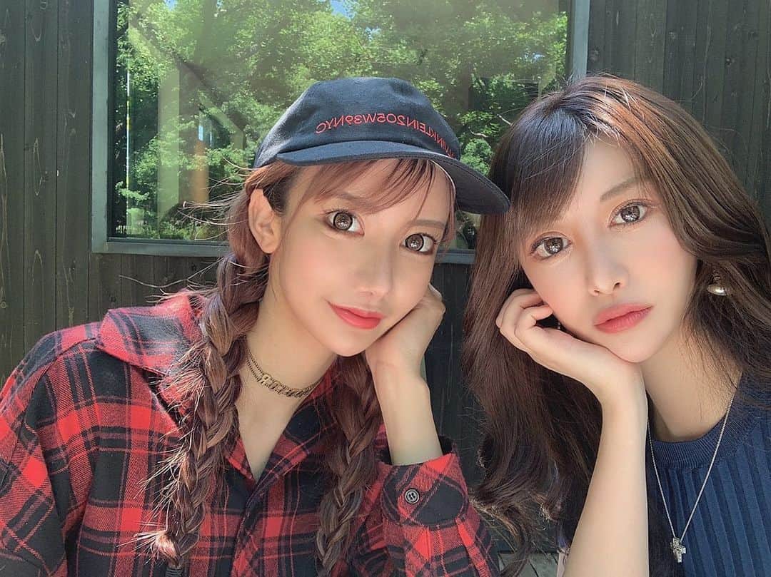 のインスタグラム：「ふうかちゃんとキハチでランチした時の🥰💘 . . お昼からテラスで食事、心地良くて楽しかった〜👱🏻‍♀️💛 この日の三つ編み似合ってるかわいい🥺❤️ また遊んでねっ🙈🌈💓 . . #lunch #terrace #cafe #楽しかった #ランチ #カフェ #テラス」
