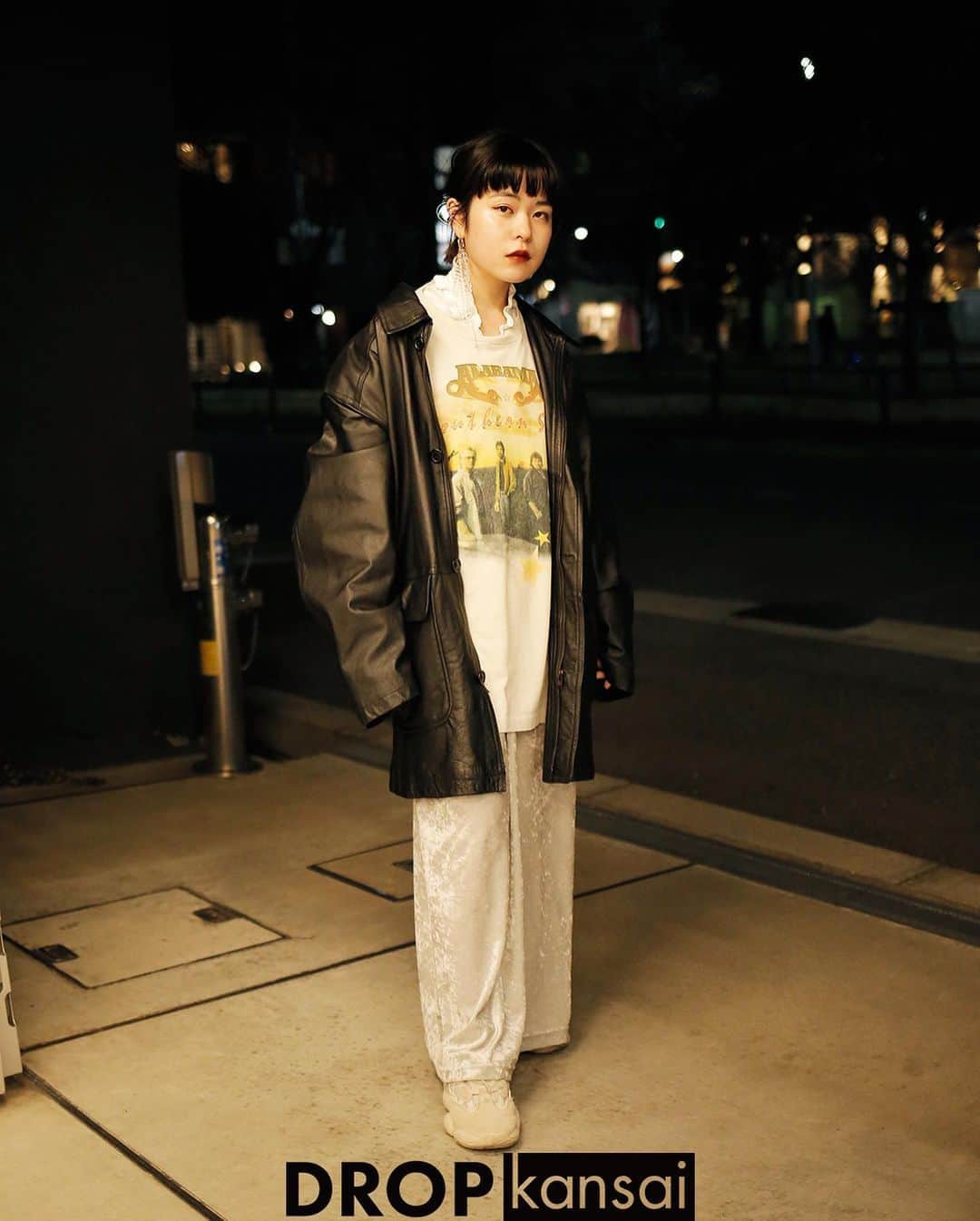 Droptokyoさんのインスタグラム写真 - (DroptokyoInstagram)「KANSAI STREET STYLES @drop_kansai  #streetstyle#droptokyo#kansai#osaka#japan#streetscene#streetfashion#streetwear#streetculture#fashion#関西#大阪#ストリートファッション#fashion#コーディネート#tokyofashion#japanfashion Photography: @abeasamidesu」6月4日 21時01分 - drop_tokyo