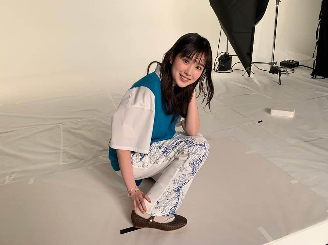 福本莉子さんのインスタグラム写真 - (福本莉子Instagram)「月刊茶の間6月号のオフショットです💁🏻‍♀️」6月4日 21時10分 - riko_fukumoto_