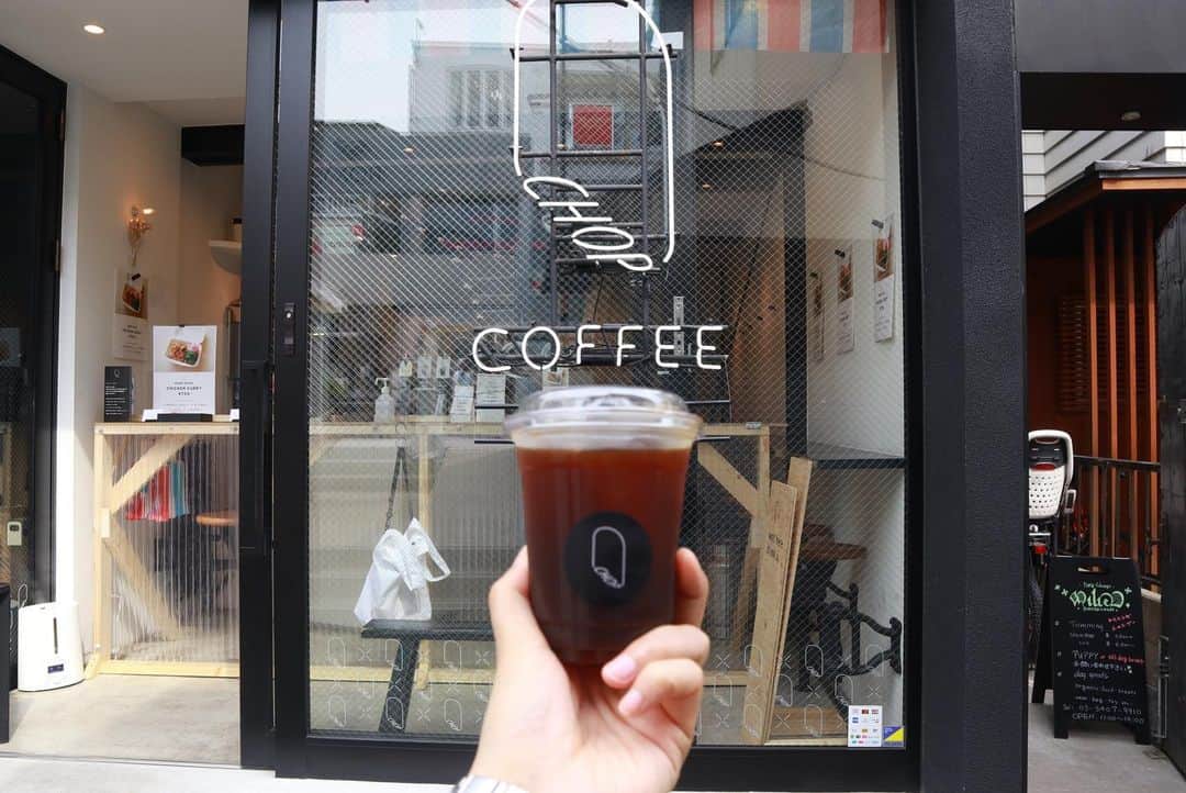 石井輝明さんのインスタグラム写真 - (石井輝明Instagram)「原宿。 昨日だけど。 配信もいいけど、早く生で観てもらえるようになればなぁ。  #chopcoffeecatstreet #cafe #coffee #カフェ #東京カフェ #原宿カフェ #カフェ芸人 #ハッシュ夕グ #ハッシュタグやと思ったでしょ #実はハッシュゆうグでした #夕食とかの夕 #だからなんやねん状態突入 #脱出を祈る」6月4日 21時05分 - comandanteishii