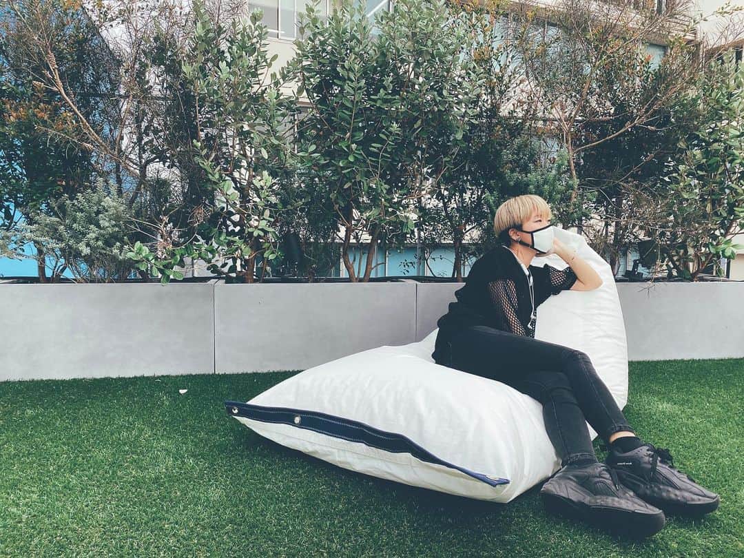 のインスタグラム：「ㅤㅤㅤ 7月に入る予定のNew OfficeのTerrace😍 ここで日焼けしよう👍笑笑 ㅤㅤㅤ  #blendacoordinate」