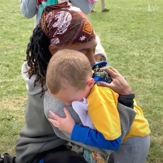 アナリン・マッコードのインスタグラム：「#LOVE ❤️💜💛💚💙🧡🤍🤎🖤💖」