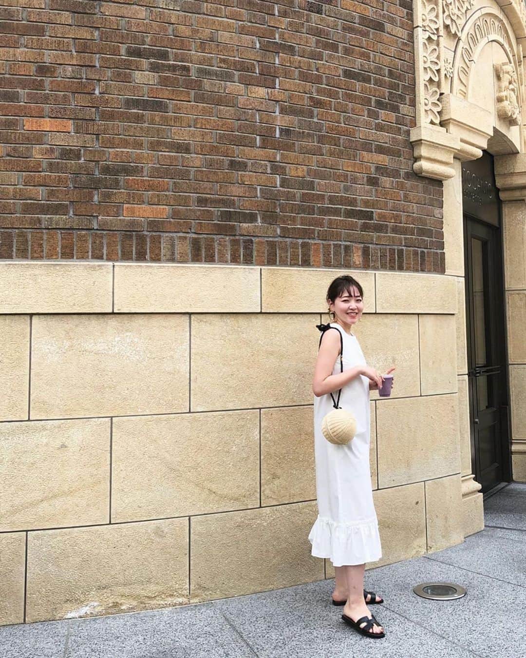 Birthday Bashさんのインスタグラム写真 Birthday Bashinstagram Repost Sakichiru お気に入りのワンピース 大好きなロング丈やシルエットが綺麗で可愛いアイテムいっぱい Birthdaybashshop 裾のフリルがほんとタイプ 私はモノトーンで