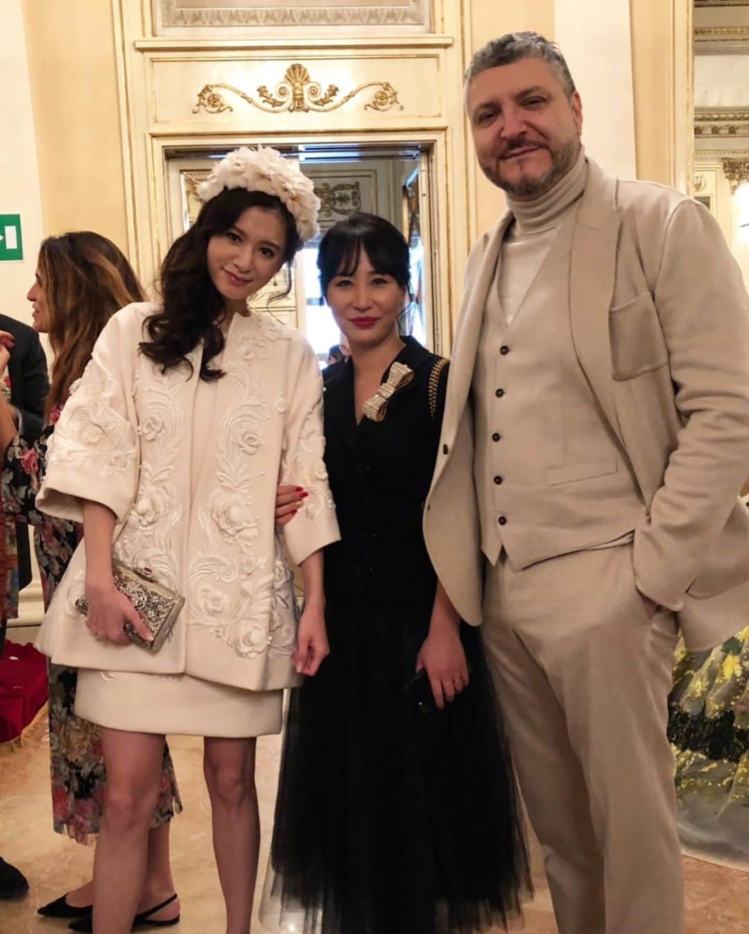 平山美春さんのインスタグラム写真 - (平山美春Instagram)「ドルガバ @dolcegabbana のイタリア🇮🇹チームとリモートで久しぶりにTalkikng session🌼 アルタモーダのアトリエからプライベートファッションショーも💕 . ミラノの今の状況も知る事ができ、みんなの顔も見て安心する事ができてよかった💕 ミラノに早く行きたいな☺️✨ . #dolcegabbana #dg  #milan #altamoda」6月4日 22時56分 - miharuhirayama