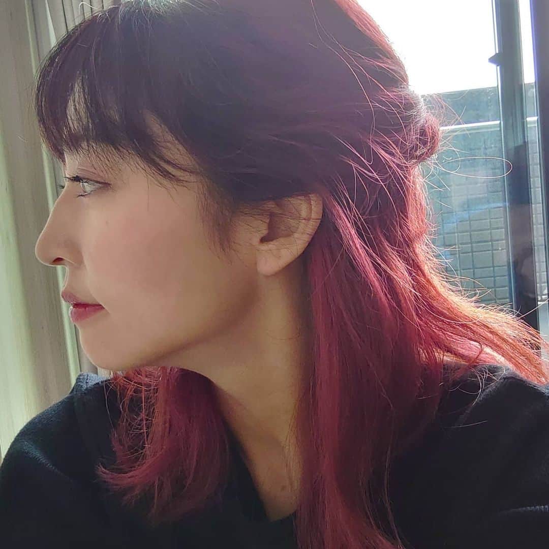Yukiさんのインスタグラム写真 - (YukiInstagram)「もう5ヶ月ぐらい髪染めたいと思ってたんたけど、かなりイメージ変わりました！  I had my hair dyed.　👩🏼‍🦰 #D_Drive #Yuki #hairstyle #haircolor #redhair」6月4日 23時01分 - d_drive_gt_yuki