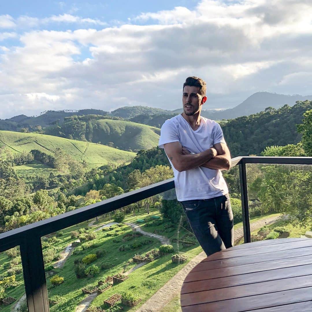 ダニーロ・フェルナンド・アベラールのインスタグラム：「you gotta find peace of mind 🧿」