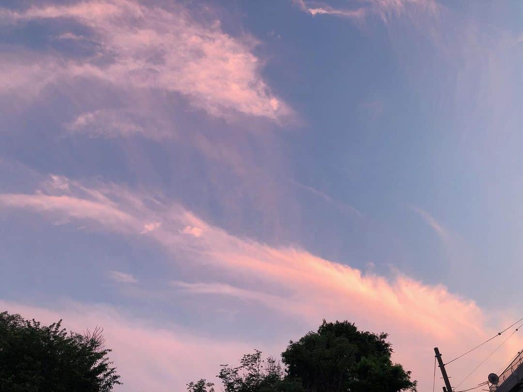 東出真緒さんのインスタグラム写真 - (東出真緒Instagram)「とんでもない空だったなぁ。 夕焼けが綺麗だと なんだか泣きたくなるね。」6月5日 0時18分 - mao_bigmama_vn