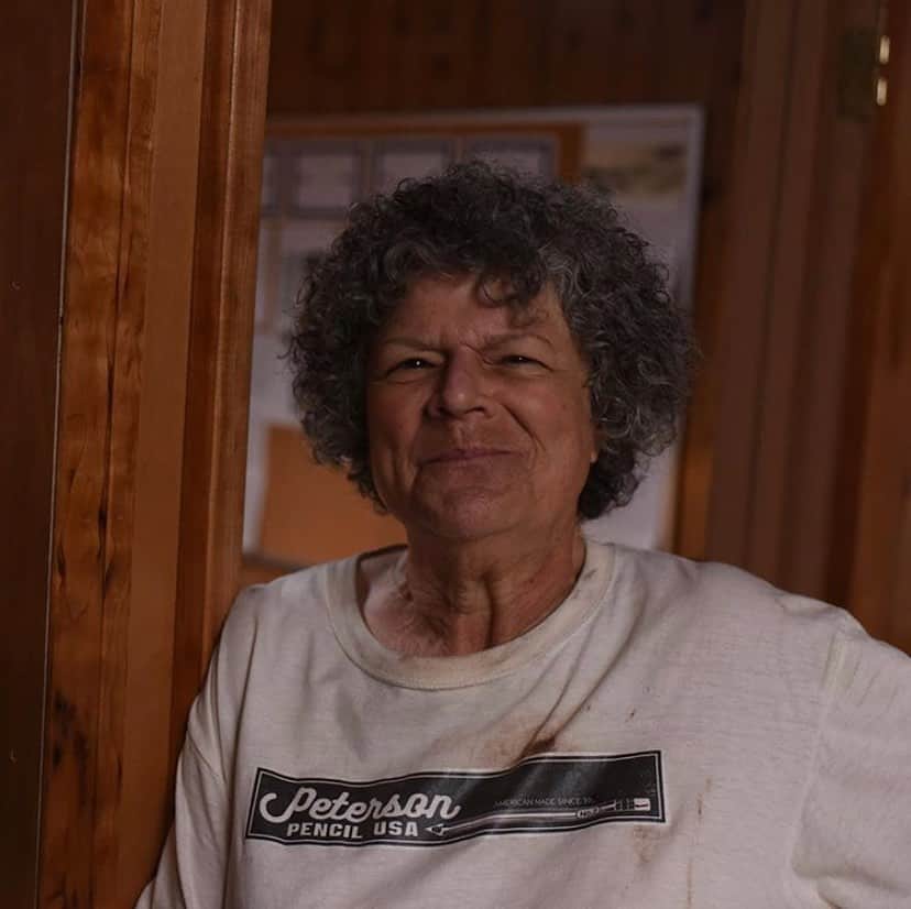 ジョアンナ・ブラッディのインスタグラム：「I’m so sorry to hear the news of Mary Pat Gleason passing. I’m lucky to have met such a kind hearted, joy filled woman. She  was a bright light whenever she walked into a room. So talented and kind. My thoughts are with her family.」