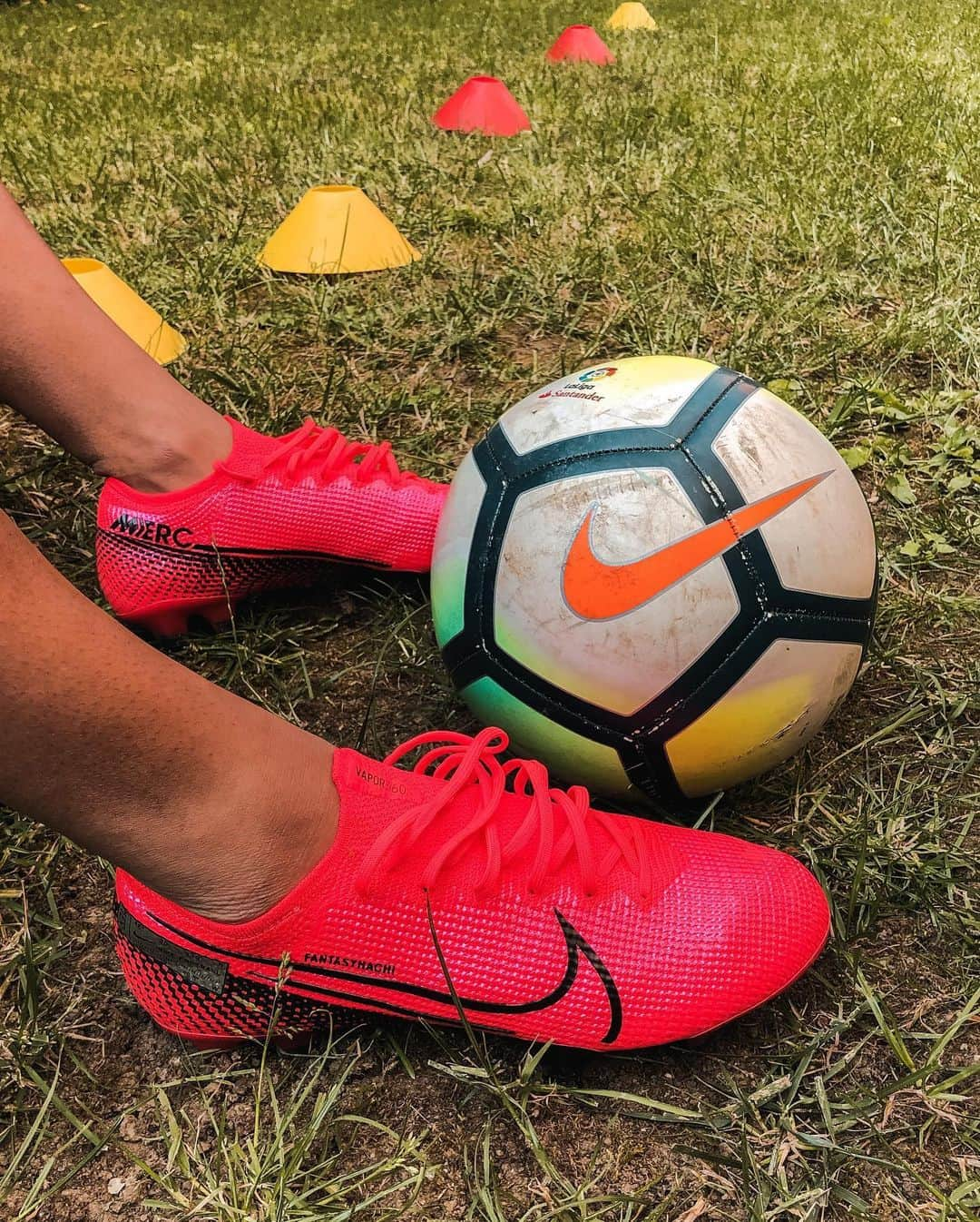 アキム・マストゥールさんのインスタグラム写真 - (アキム・マストゥールInstagram)「Work!! Individual training to improve every day! ⚽️🥅 #dedication」6月5日 2時07分 - fantasyhachi