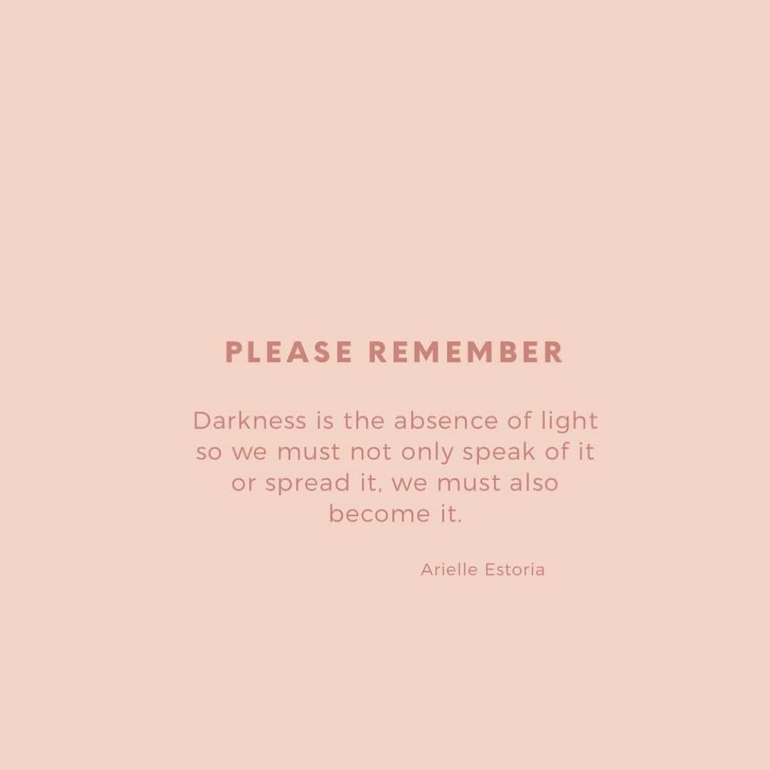Bethany Hamiltonのインスタグラム：「Speak of light, spread light, be light.  And above all things have fervent love for one another, for “love will cover a multitude of sins.” 1 Peter 4:8 ❤️」