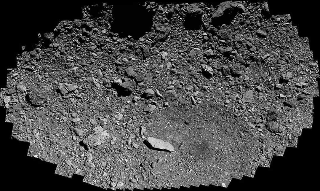 のインスタグラム：「A total of 347 PolyCam images were stitched together to create this mosaic of Osprey, the back-up collection site on asteroid Bennu for NASA's OSIRIS-REx asteroid sample return mission.  OSIRIS-REx is NASA's first asteroid-sampling spacecraft. It's scheduled to make its first sample collection attempt at primary site Nightingale on Oct. 20.  Credit: NASA/Goddard/University of Arizona」