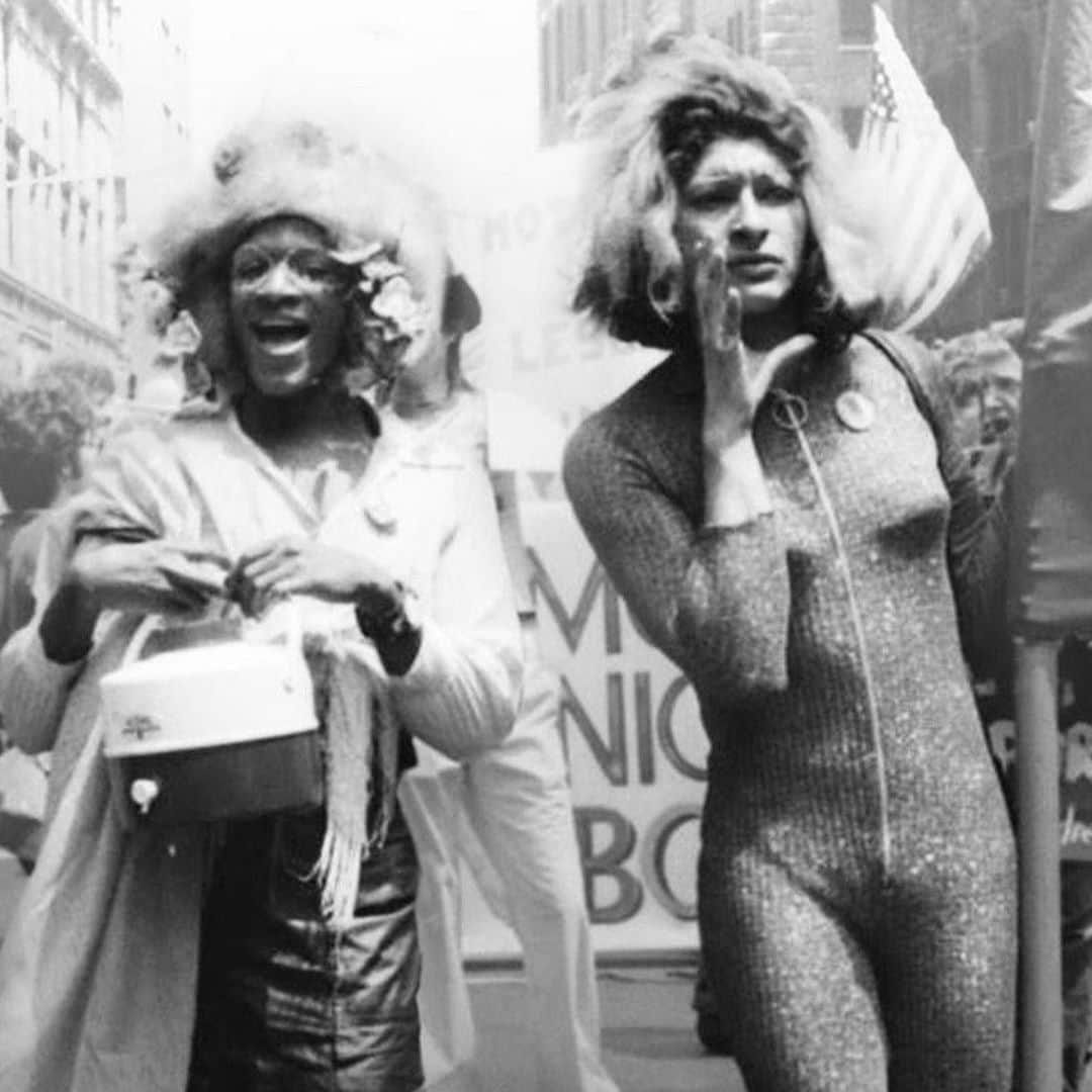 のインスタグラム：「#blacktranslivesmatter」