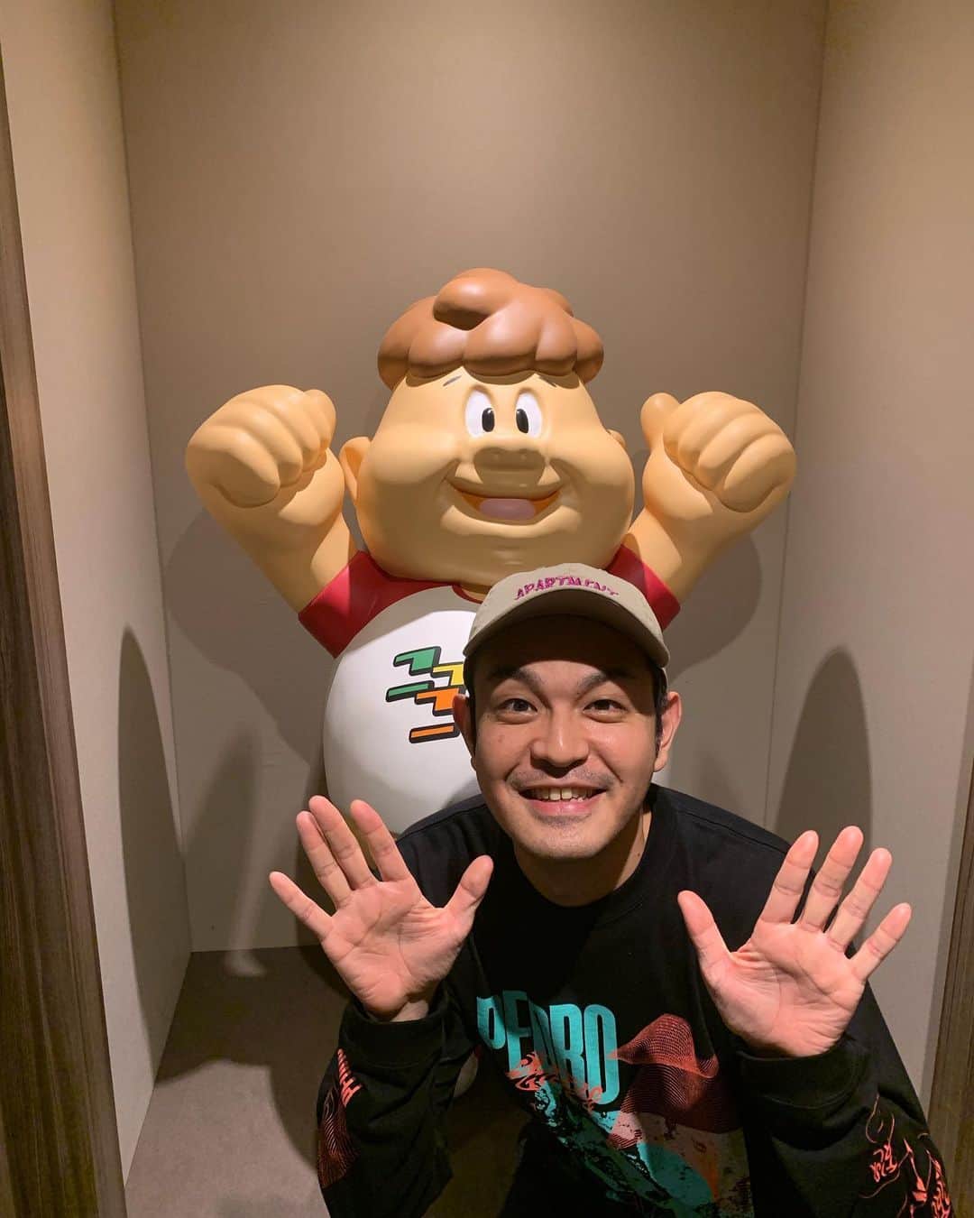 のインスタグラム：「先日ヒガシ逢ウサカの高見来てくれました！相変わらず中谷にキレてました！ ありがとう😊」