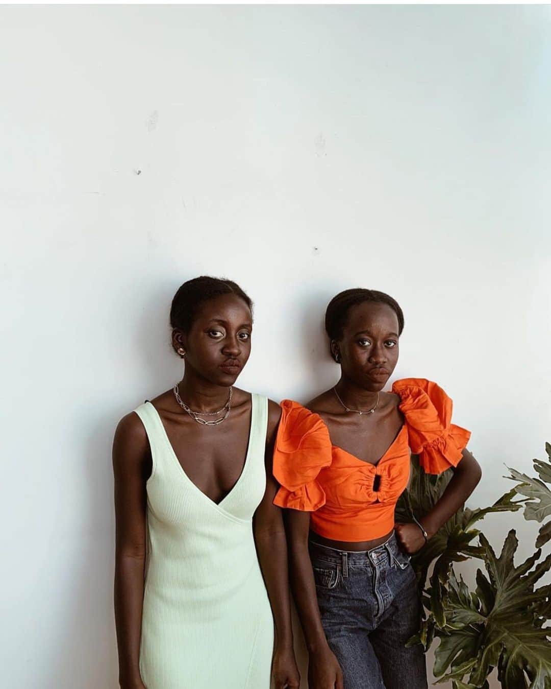 クリッセル・リムさんのインスタグラム写真 - (クリッセル・リムInstagram)「Diversity, representation, & inclusion is so important. We all can do better (including myself)! That’s why I’m lending my platform this week to amplify black voices and creators. I also plan on continuing to feature others on a consistent basis beyond this movement. I’ve made some wonderful discoveries (thanks to a lot of you for your recommendation and suggestions). Starting off with some creators in the fashion/lifestyle space I found super inspiring. I just started following them and so should you!  1. @spiritedpursuit  2. @emmanuellek_  3. @lefevrediary  4. @findingpaola  5. @dananozime  6. @basicstouch  7. @nycxclothes  8. @signedblake  9. @sophia_roe  10. @fisayolonge  More on stories!  Will be featuring black owned brands, activists, moms, etc this week. #amplifymelanatedvoices #blacklivesmatter」6月5日 3時55分 - chrisellelim