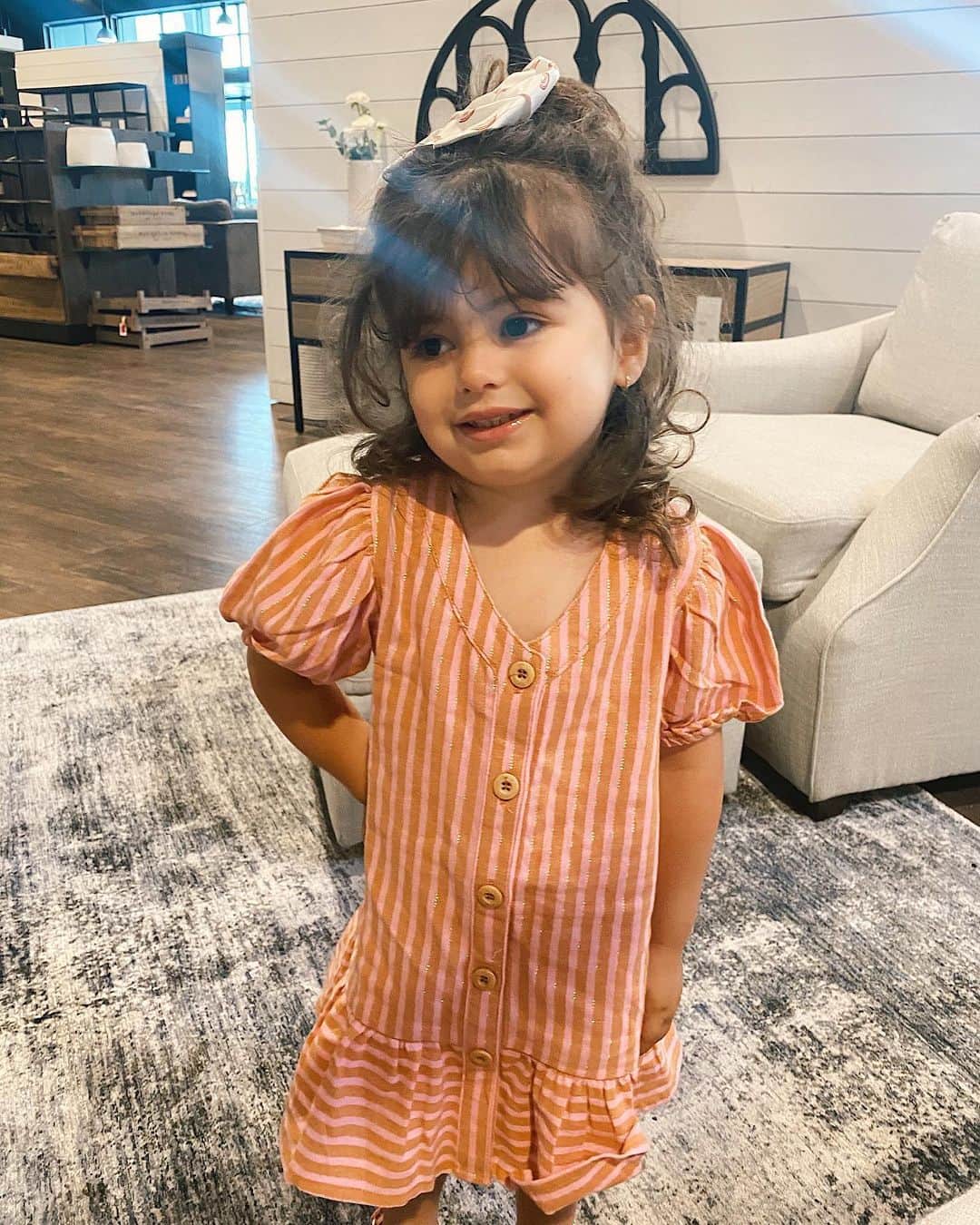 Sazan Hendrixさんのインスタグラム写真 - (Sazan HendrixInstagram)「Love this 👉🏼 “A child is going to remember who was there, not what was spent on them. Kids outgrow a toy and outfits, but they will never outgrow time and love.” Show them, teach them, and always lead them with love. 💫✨🙏🏽 #mybiggestmotivation」6月5日 6時00分 - sazan