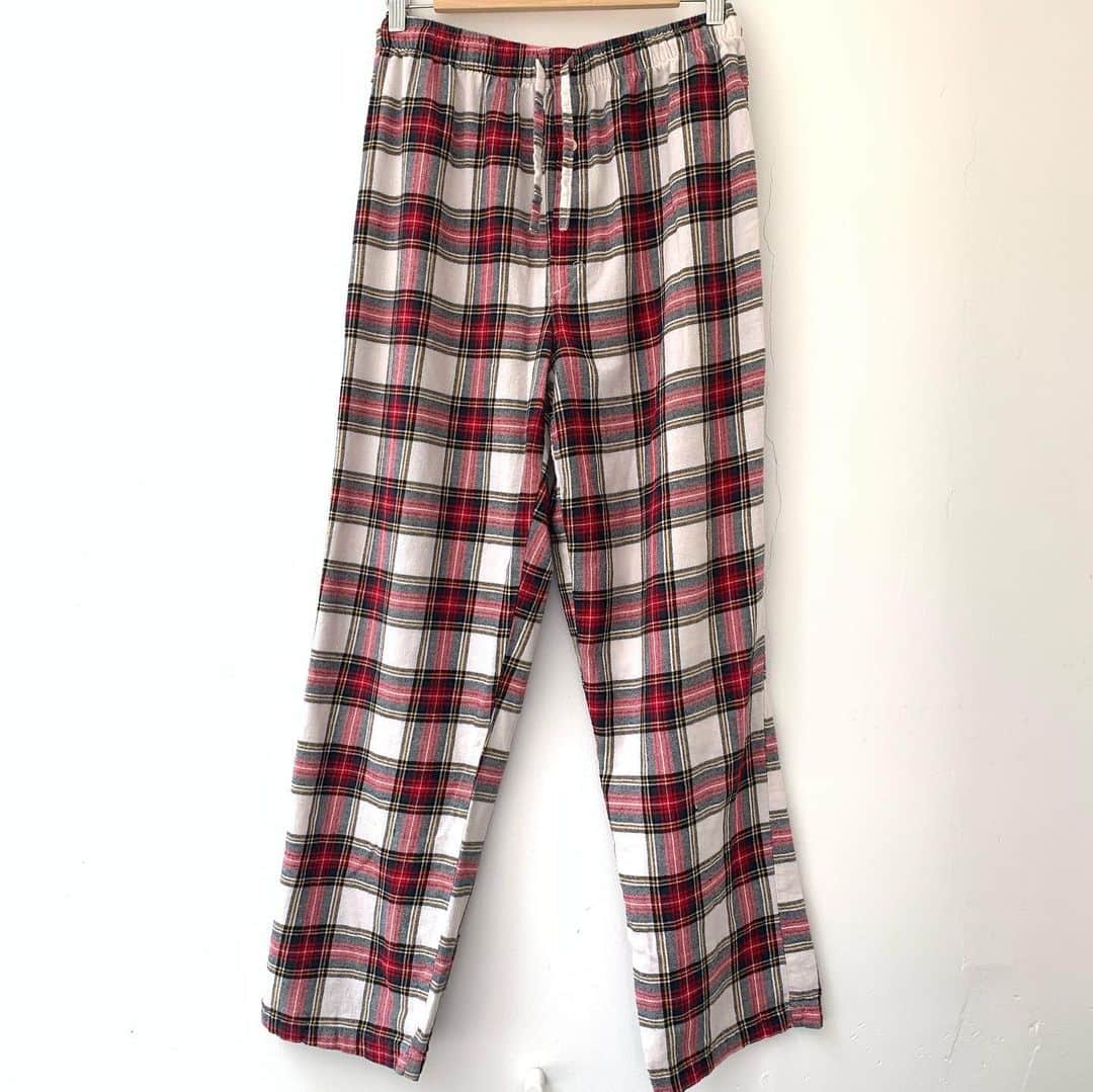 ジャムルさんのインスタグラム写真 - (ジャムルInstagram)「pajama set up ¥7000+tax 白ベースのタータンチェック　パジャマセットアップ！ セットアップで着るのはもちろん、上下別で着ても可愛いし、シャツを腰に巻いても◎ .  WEB SHOPに入荷しております。 是非ご覧ください。 jammru.com  #お問い合わせはお電話で承ります #jammru #osaka  #fashion  #streetstyle  #streetfashion  #vtg  #vintage  #used  #usedclothing  #古着 #古着屋 #ファッション #70s #80s #90s #ご来店の際はマスクの着用をお願い致します」6月5日 15時56分 - jammru