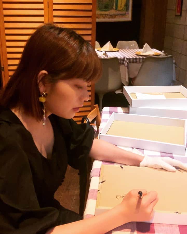 冨手麻妙のグルメインスタ