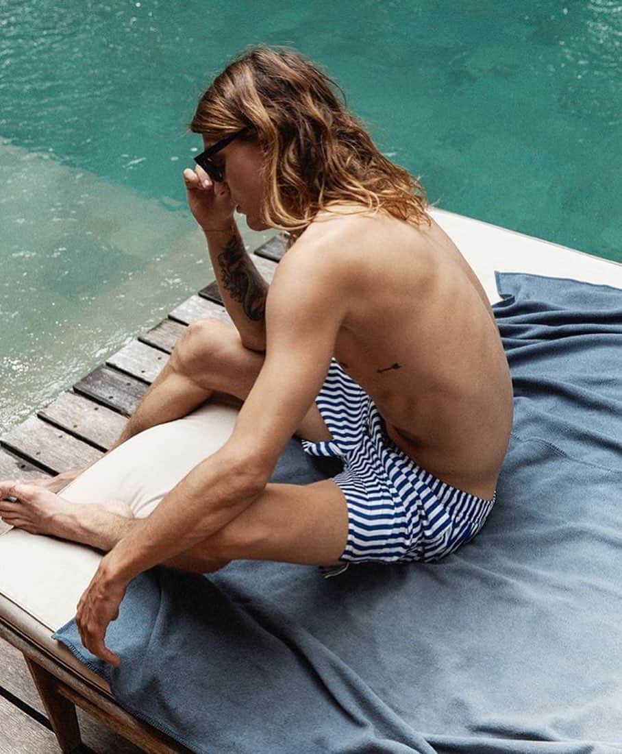レステロッズのインスタグラム：「Striped swimwear SS20.  Photo @niklasnyman #wecallittimeless #originalneverdies #Resteröds」