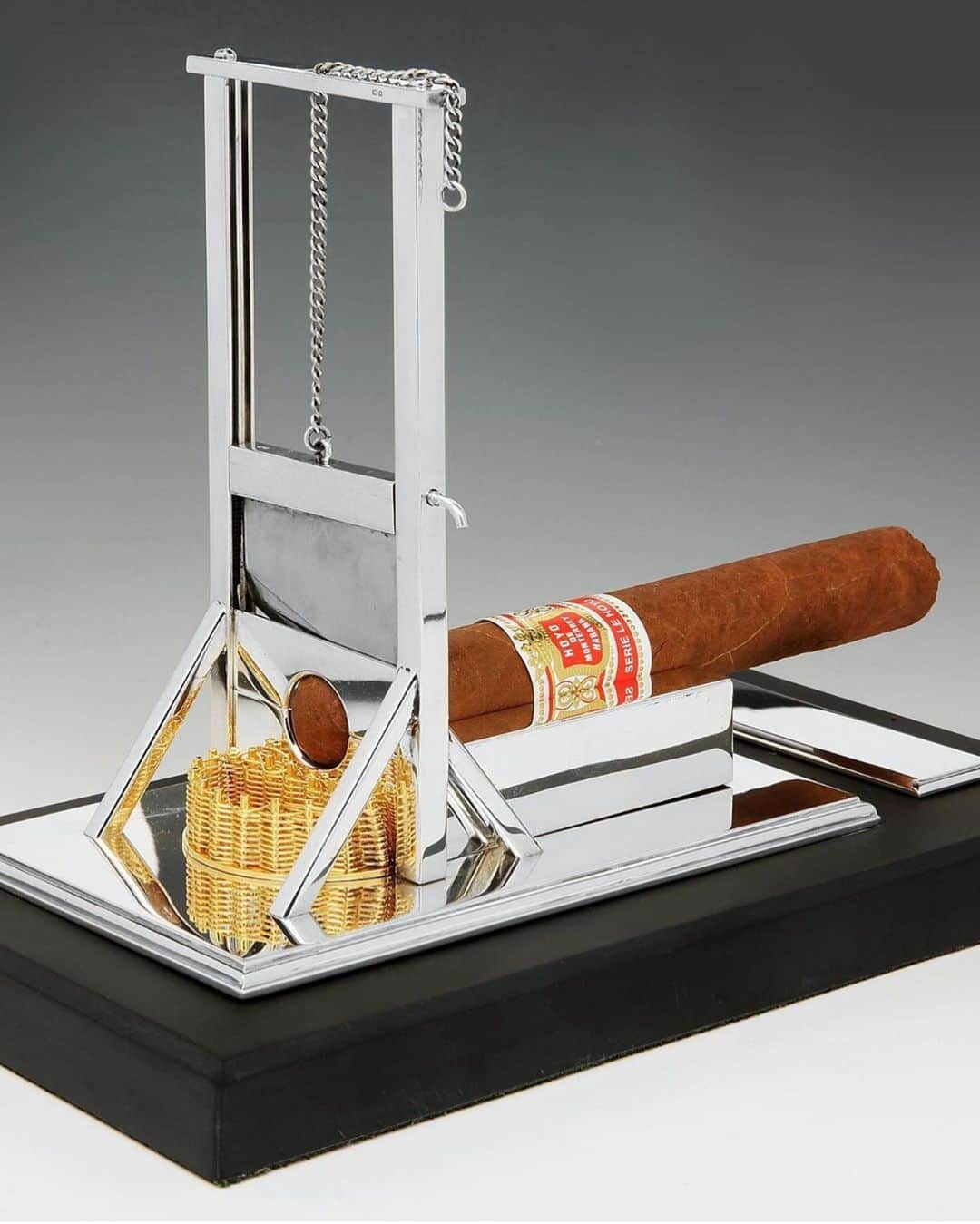 WATCHMANIAさんのインスタグラム写真 - (WATCHMANIAInstagram)「Exceptional Sterling silver table cigar cutter in the form of a French guillotine. 🗡 #cigar #cigaraficionado #cigarlife #cigarsociety #cigars #cigarlifestyle #cigarporn #cigaroftheday #cigarsmoker #cigarsofinstagram #cigarculture #cigarcutter #cigarcutters #cigarclub #cigarlover #habanos #cigarboss #cigarworld #watchmania  @pullmangallery 📸」6月5日 16時37分 - watchmania