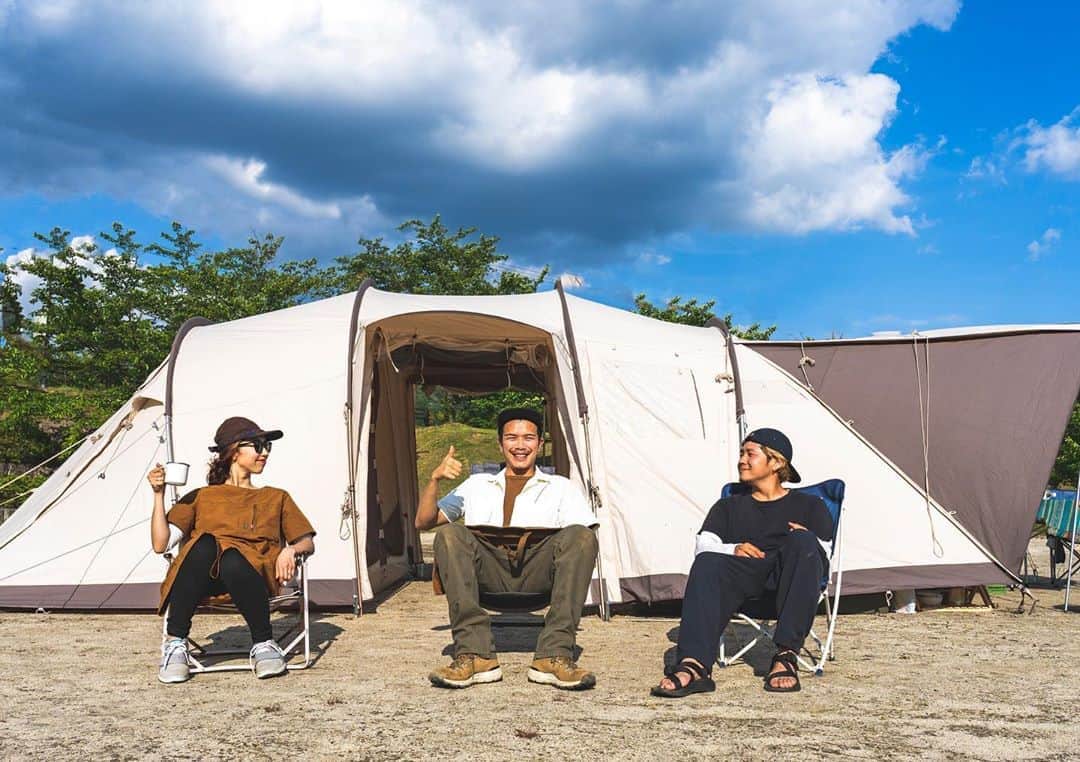 ビートないとーのインスタグラム：「本日19時に動画をアップします⤴️ 先日、年始に購入したノルディスク レイサ6レガシーを設営しました🎪そんな動画です笑  次の動画から妻とキャンプ動画になります🤙✨」