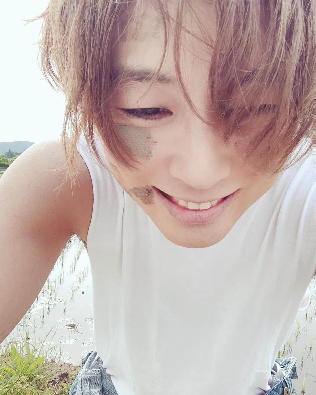 安達勇人さんのインスタグラム写真 - (安達勇人Instagram)「泥だらけ。撮影だった。」6月5日 10時23分 - yuto_adachi_official