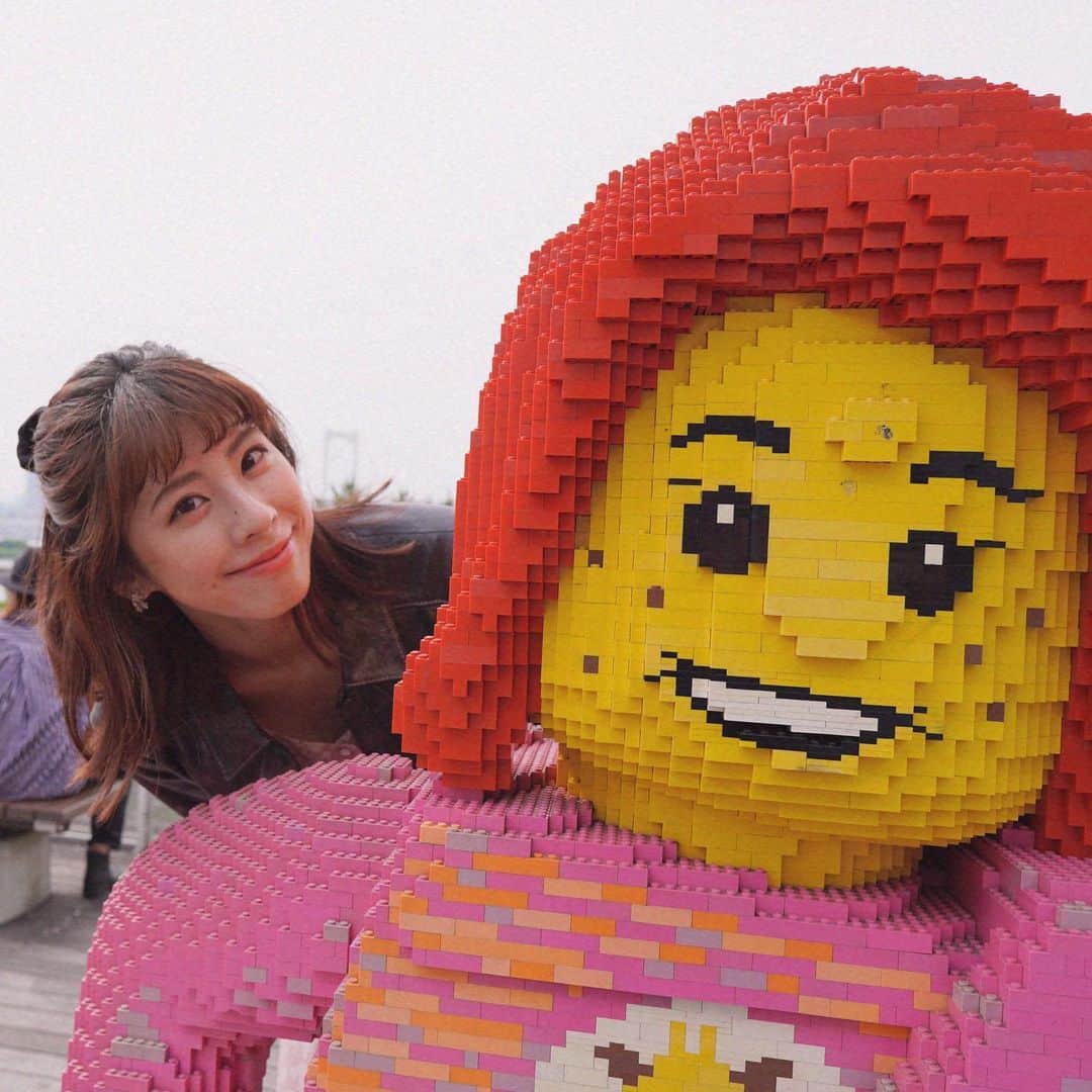 桜花りなさんのインスタグラム写真 - (桜花りなInstagram)「小さい子の順番待ちして撮った🥳⭐︎✌︎ 皆んなもそういう時あるでしょ？(必死) #LEGO #お台場」6月5日 10時53分 - xxyuricornxx