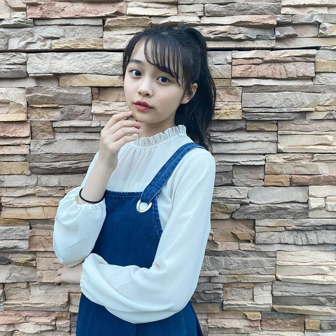 林芽亜里さんのインスタグラム写真 - (林芽亜里Instagram)「🎀﻿ ﻿ ﻿ 二コラTVの「めあここ企画」で質問募集します！﻿ ＊コメント返しをする質問コーナーではありません。﻿ 【めあここへの質問】と【めありへの質問】がありましたら﻿ コメントしてくれると嬉しいです🤍﻿ ﻿ 回答できる数には限りがあるのでスタッフさんがランダムに質問を選びますのでご了承ください🌀﻿ ﻿ 受付は本日中までにきた質問を候補とさせていただきます。🙋‍♀️﻿ それでは質問お待ちしていま～す！﻿ 【めあここに質問】【めありに質問】って最初に書いてくれると嬉しいです！ ﻿ #ニコラ #nicola」6月5日 13時30分 - meari__hayashi