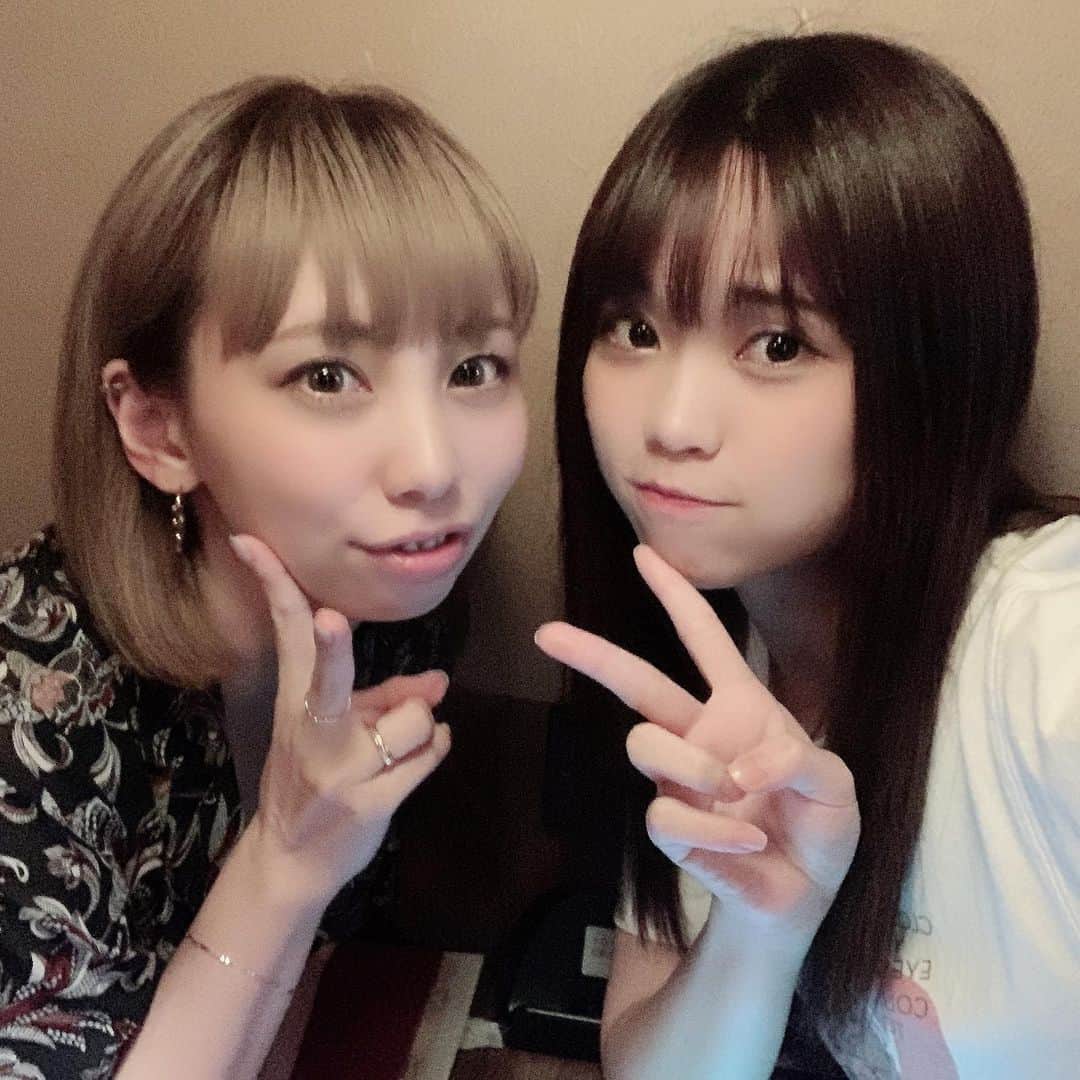 広沢麻衣さんのインスタグラム写真 - (広沢麻衣Instagram)「8年前からずっっと 可愛がってもらってる…😢💓 バクステ1年目の時に 子供すぎた高校生のわたしを ずっと支えてくれてた！笑  すぐに心閉ざし気味のわたしを いつも明るい方へ連れて行ってくれる方☺️ ずっっっっっと お姉ちゃんのような存在っ。  YouTubeもやってるよ！  https://t.co/yfJkfXZErs?amp=1  #follow #followme #instagood  #japanese #japan_of_insta  #japanesegirl  #selfie  #self #thankyou  #love #photo #photography  #ありがとう」6月5日 13時36分 - hrswmai