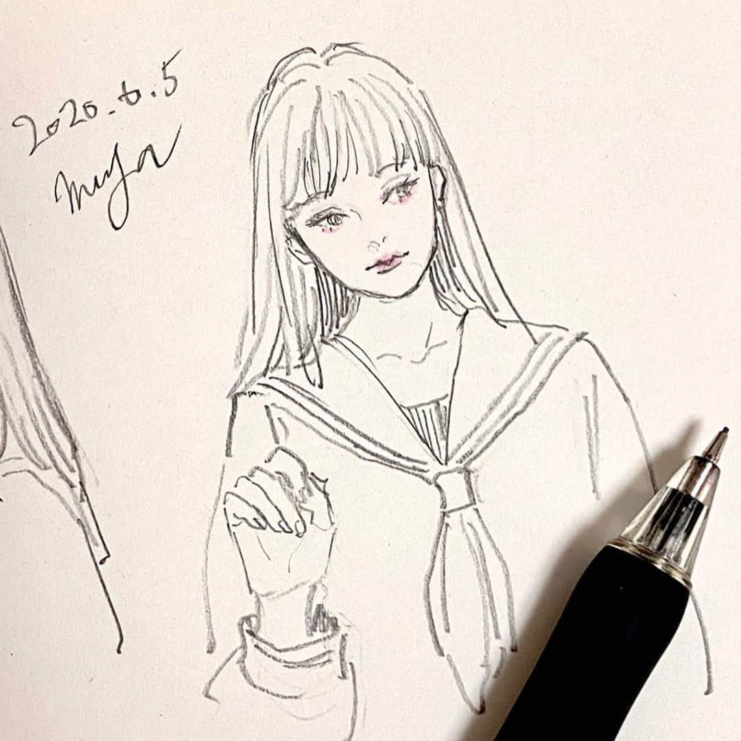 miya(ミヤマアユミ)さんのインスタグラム写真 - (miya(ミヤマアユミ)Instagram)「今日のスケッチ✏️ #artwork #art #illust #illustration #draw #illustrator #イラスト #イラストレーター #手描き #手書き #アナログ #アナログイラスト #ガールズイラスト #セーラー服」6月5日 15時45分 - miya78pic