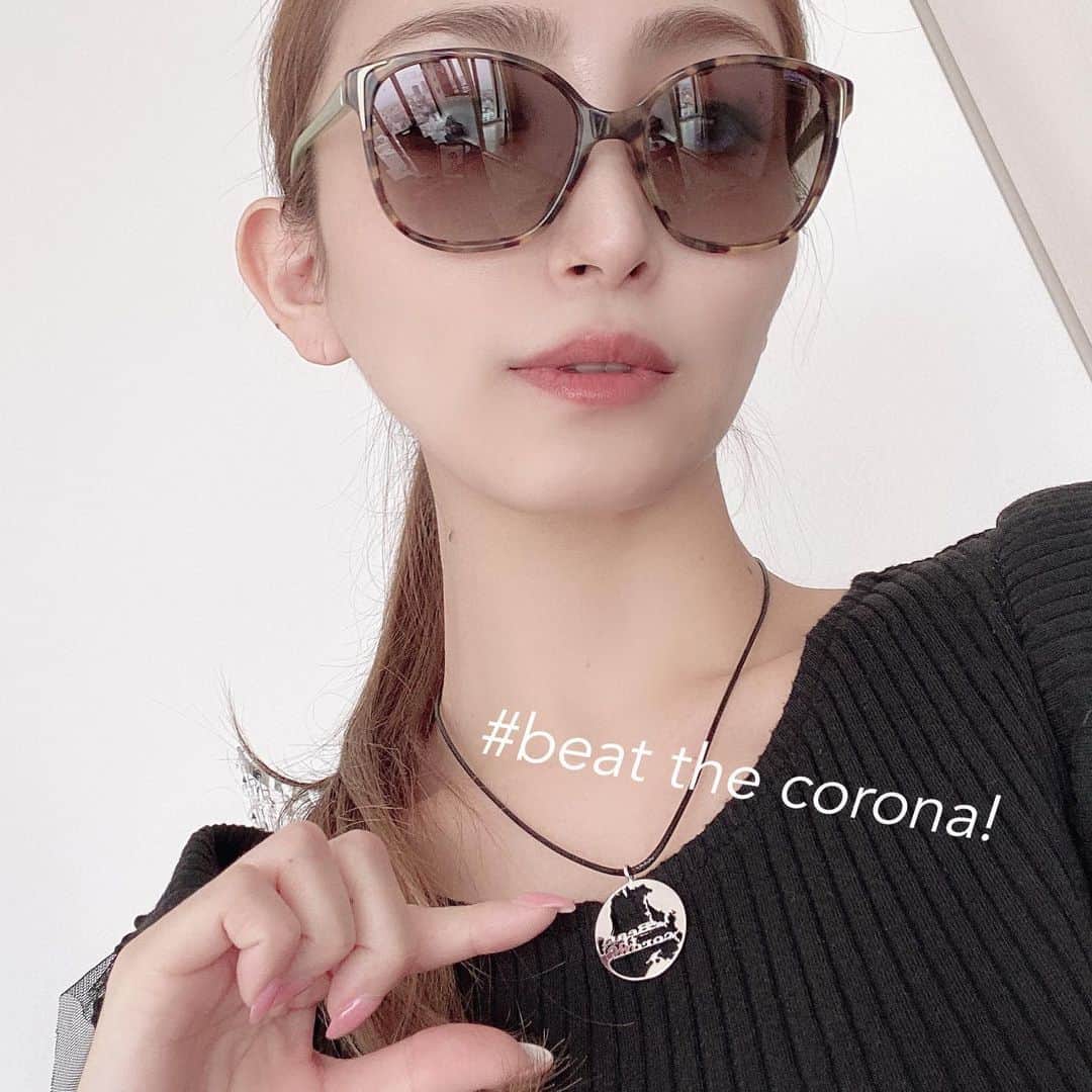 のインスタグラム：「・ ・ 【ジュエリーで寄付💎】 医療従事者の皆さまへ、 ジュエリーを通じて感謝を伝えるプロジェクト始動！🌟 ・ 新型コロナウイルス感染拡大の収束を願い、 私たちも「ジュエリーを通じて何かできないか？」と考え、 今尚コロナと戦って下さっている医療従事者の方への感謝を伝えるプロジェクトを開始しました。 ・ #新型コロナに負けない！  #BeatTHEcorona！  該当商品販売において得られた利益は全て、 新型コロナウィルス感染症対策寄付金とさせて頂きます。 ・ こちらはツノジュエリーとして初めて扱うSV925製💡 シルバーは古来より抗菌効果の高い金属として知られています。お守り代わりにも是非お役立てください🤗 ・ 意外とチョーカーっぽく着けられて普段使いもしやすく、 チェーン部分は合皮紐なので夏場もOKです🙆‍♀️✨ ・ #楽天ツノジュエリー にて発売中🌟 https://r10.to/hIjKSm ・ ・ ・ 👉「ツノジュエリー」で検索✨ #楽天スーパーSALE 開催中！ ・ #ジュエリーデザイナー #楽天1位 #楽天ツノジュエリー #働く女性 #ご褒美ジュエリー #お守り #お守りジュエリー #魔除け #厄除け #ユニセックス #ボーダーレス #大人ジュエリー #医療従事者 #感謝 #応援 #寄付 #抗菌 #シルバー #クラウドファンディング #sv925 #diamond #beauty #jewelry #tsunojewelry #💎 #💍❤」