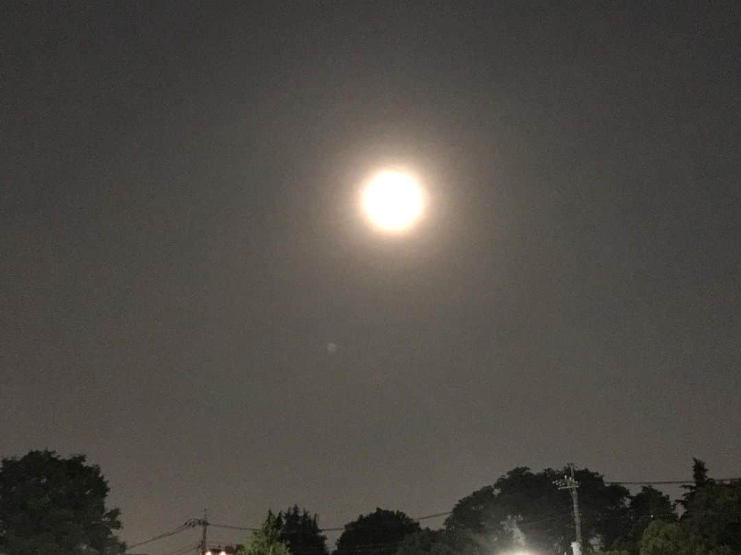 大和未知さんのインスタグラム写真 - (大和未知Instagram)「特別な満月🌕6.6  みんなにも見上げてほしい  #つながれ  #ひとつに」6月6日 1時10分 - michi.minnashiawase