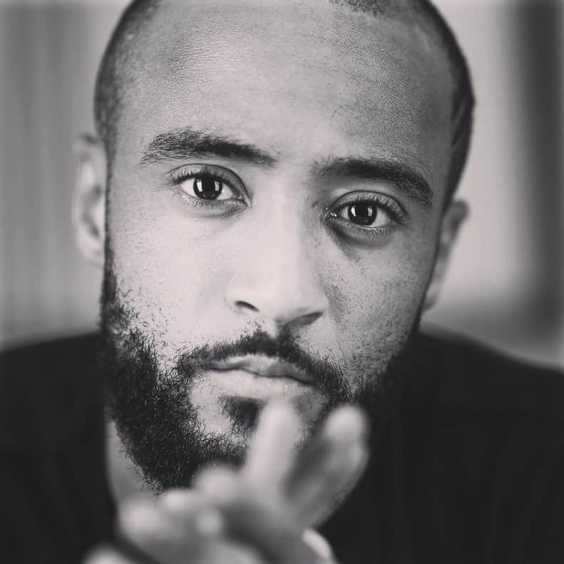 ネイサン・レドモンドのインスタグラム：「I am a BLACK MAN!...... I build.... I don’t tear down other BLACK MEN! .... I have felt the pain of being torn down and I have decided I will be deliberate about building others! If I don’t tag you, please don’t be offended. I tried to pick people I thought would do this challenge!! All too often, we men find it easier to criticise each other, instead of building each other up. With all the negativity going around let’s do something positive!! 🌟 Upload 1 picture of yourself... ONLY you. Then tag as many brothers to do the same. Let’s build ourselves up, instead of tearing ourselves down. 🖤🖤 COPY & PASTE 🖤🖤 #blacklivesmatter」