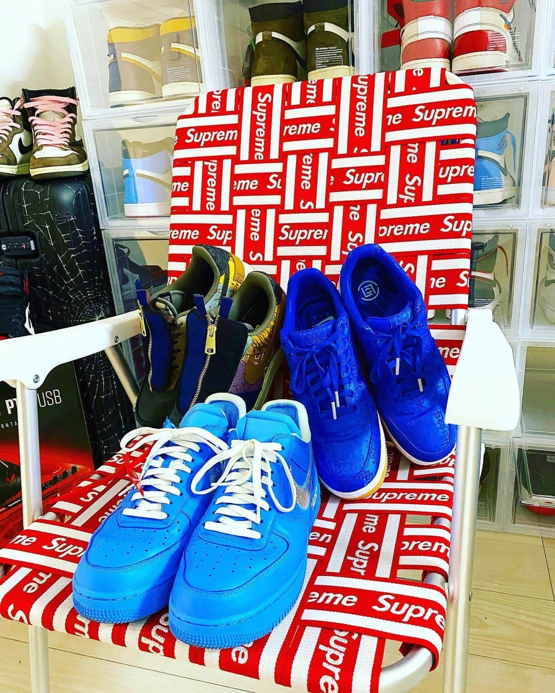 金丸佳右さんのインスタグラム写真 - (金丸佳右Instagram)「お気に入りAir Force１👟  １番はoff ×NIKEのMCAのパウダーブルー😎  なんやかんやローカットが履きやすい😓  #nike #offwhite #travisscott #airforce #clot #sneakers #fashion #supreme #air #jordan  #workout #hair #greach #筋肉美容師」6月6日 2時06分 - marumaru5528