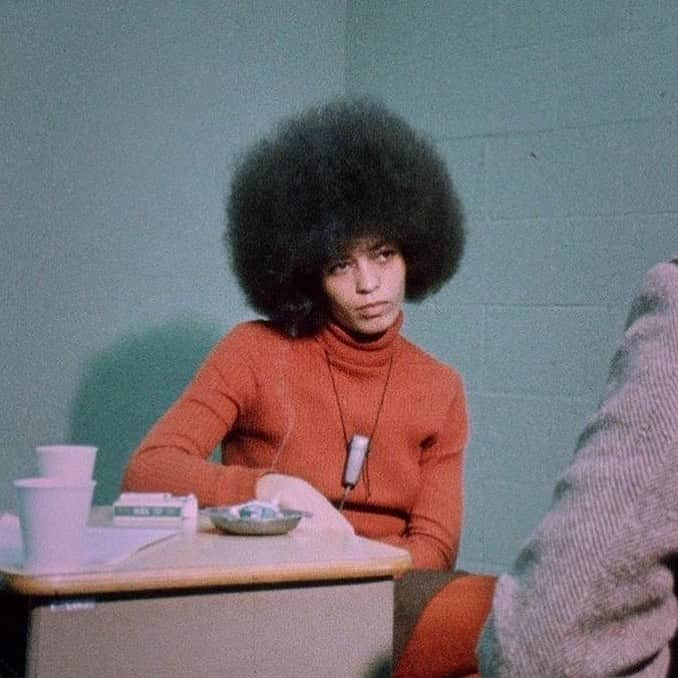 ルパートサンダーソンさんのインスタグラム写真 - (ルパートサンダーソンInstagram)「“In a racist society, it is not enough to be non-racist, we must be anti-racist” - Angela Davis | 📸 from The Black Power Mixtape 1967-1975 (dir. Göran Olsson, 2011) | #AngelaDavis #DoTheWork」6月6日 2時07分 - rupertsanderson