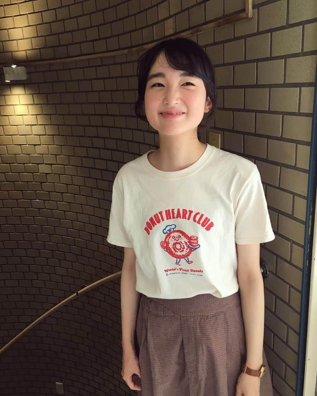 中野ミホさんのインスタグラム写真 - (中野ミホInstagram)「今日は ナショナルドーナツデーらしいので このTシャツでラジオ収録してきた🍩❣️ #nationaldonutday」6月5日 18時17分 - miho_doronco12