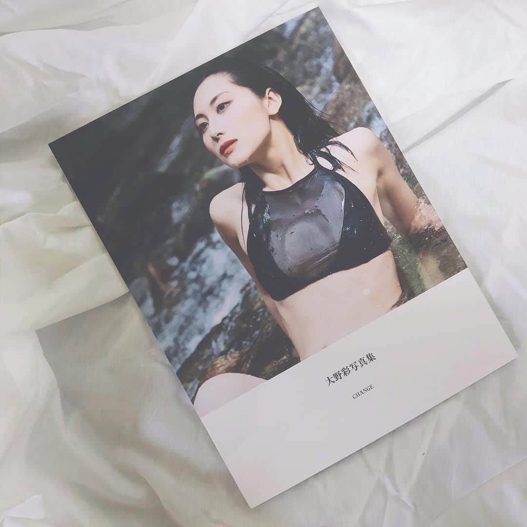 aya onoさんのインスタグラム写真 - (aya onoInstagram)「写真集一般発売開始します☺️ ¥3,000(+tax)  購入を希望される方はDMにてご連絡ください！！ . . photo @manipulate_photography  hairmake @bizanyoshinogawa . . . #大野彩#名古屋モデル#missjapan#missjapangifu#ミスジャパン#ミスジャパン岐阜#大野彩写真集#写真集#photobook#camera#カメラ女子#カメラ好きな人と繋がりたい#photo#photography#photoshoot#被写体#ポートレート#ポートレートモデル#ファッションポートレート」6月5日 18時22分 - onoaya_official