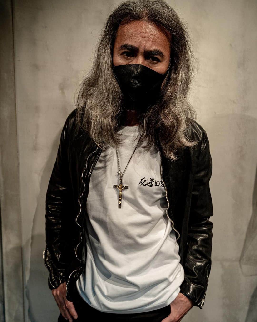 杉原勇武のインスタグラム：「絶対負けないTシャツが上がりました。 詳しくはinfo@backlash.jpまで問い合わせして下さい。 #絶対負けない  #反逆回転」