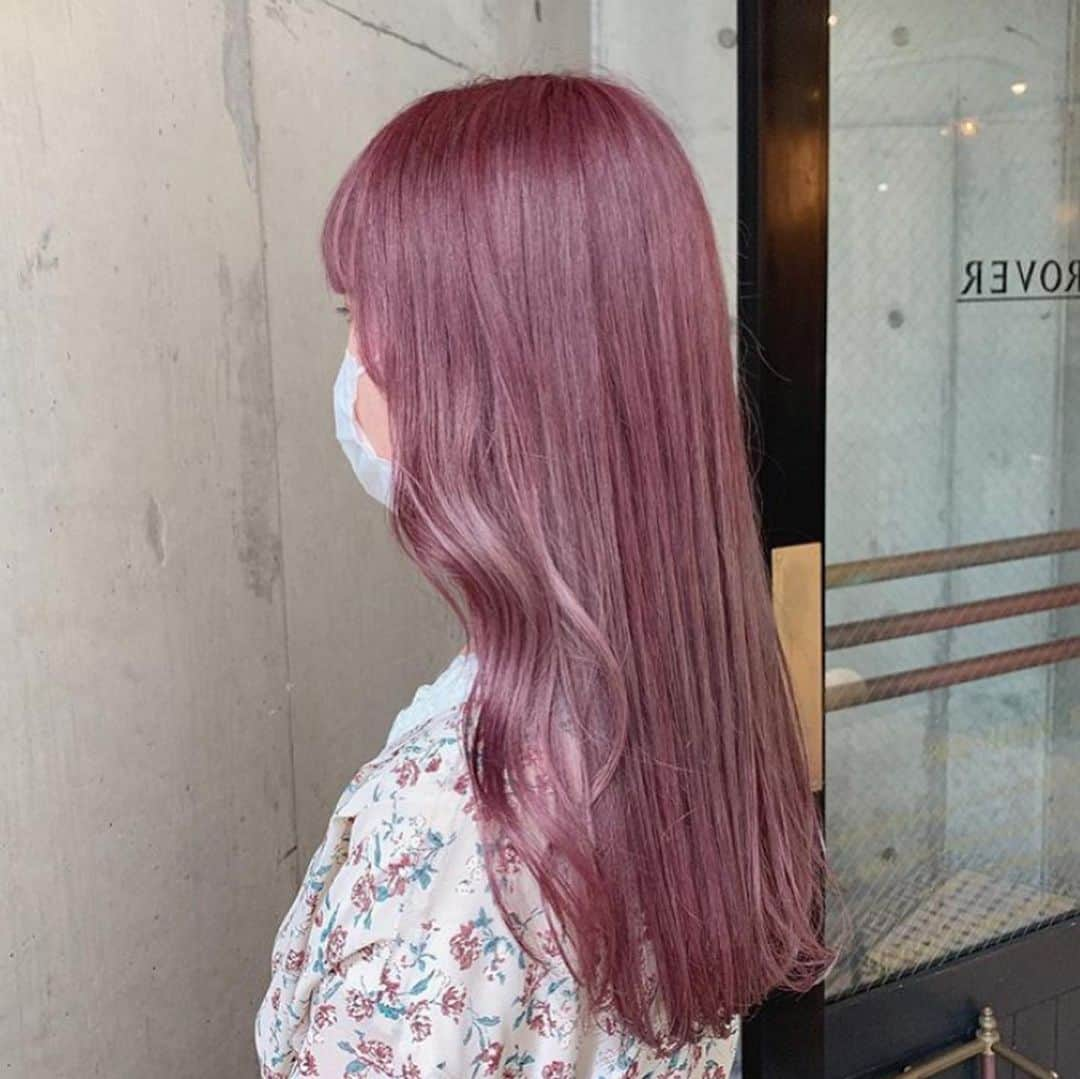 PRESSさんのインスタグラム写真 - (PRESSInstagram)「女性らしさや落ち着いた印象を与える﻿ "ラベンダーカラー" 💇🏻‍♀️🍇﻿ ﻿ 一口にラベンダーカラーと言っても﻿ 合わせる色によって印象がガラッと変わります✂︎﻿ ﻿ ラベンダー×ピンクはナチュラルなかわいさに、﻿ ラベンダー×ベージュは柔らかい印象に♡﻿ ﻿ 好みのラベンダーカラーを見つけて﻿ 夏に向けてイメチェンしよう🌻﻿ ﻿ Special thanks ❤︎﻿ @kyo_hair ﻿ @pinom___ ﻿ @momoe_1214_ ﻿ @heckshon ﻿ @tofu.airi ﻿ @mittan_0701 ﻿ ﻿ —————————————————— ㅤ﻿ ﻿ お気に入りの写真に @press.inc ﻿ タグ🏷して投稿してください♡﻿ あなたのアカウントをご紹介致します! ㅤ﻿ ㅤ﻿ —————————————————— ﻿ ﻿ ﻿  #ラベンダーカラー #パープルカラー #パープルピンク #パープルグレージュ #パープルアッシュ #パープルヘアー #パープルヘア #イメチェンカラー #ピンクパープル #ヘアカラートレンド #ヘアカラーパープル」6月5日 18時59分 - press.inc