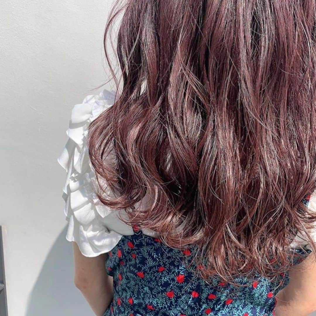 PRESSさんのインスタグラム写真 - (PRESSInstagram)「女性らしさや落ち着いた印象を与える﻿ "ラベンダーカラー" 💇🏻‍♀️🍇﻿ ﻿ 一口にラベンダーカラーと言っても﻿ 合わせる色によって印象がガラッと変わります✂︎﻿ ﻿ ラベンダー×ピンクはナチュラルなかわいさに、﻿ ラベンダー×ベージュは柔らかい印象に♡﻿ ﻿ 好みのラベンダーカラーを見つけて﻿ 夏に向けてイメチェンしよう🌻﻿ ﻿ Special thanks ❤︎﻿ @kyo_hair ﻿ @pinom___ ﻿ @momoe_1214_ ﻿ @heckshon ﻿ @tofu.airi ﻿ @mittan_0701 ﻿ ﻿ —————————————————— ㅤ﻿ ﻿ お気に入りの写真に @press.inc ﻿ タグ🏷して投稿してください♡﻿ あなたのアカウントをご紹介致します! ㅤ﻿ ㅤ﻿ —————————————————— ﻿ ﻿ ﻿  #ラベンダーカラー #パープルカラー #パープルピンク #パープルグレージュ #パープルアッシュ #パープルヘアー #パープルヘア #イメチェンカラー #ピンクパープル #ヘアカラートレンド #ヘアカラーパープル」6月5日 18時59分 - press.inc