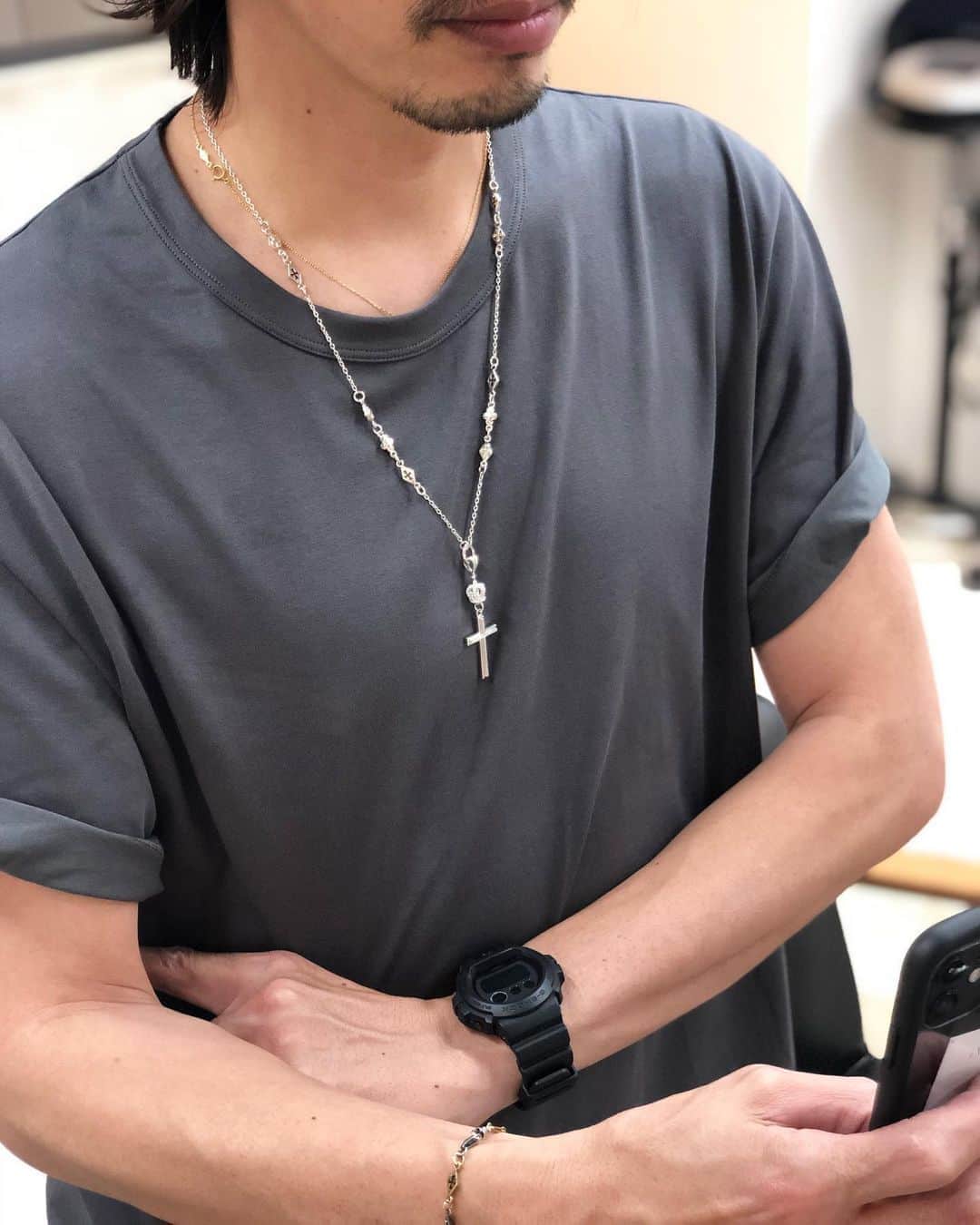 のインスタグラム：「ネックレス.ブレスレット.リングといつもありがとうございます！！ 次は、、、😎 @kouitatori . . #valo_the_life #tsuneokajewelry」