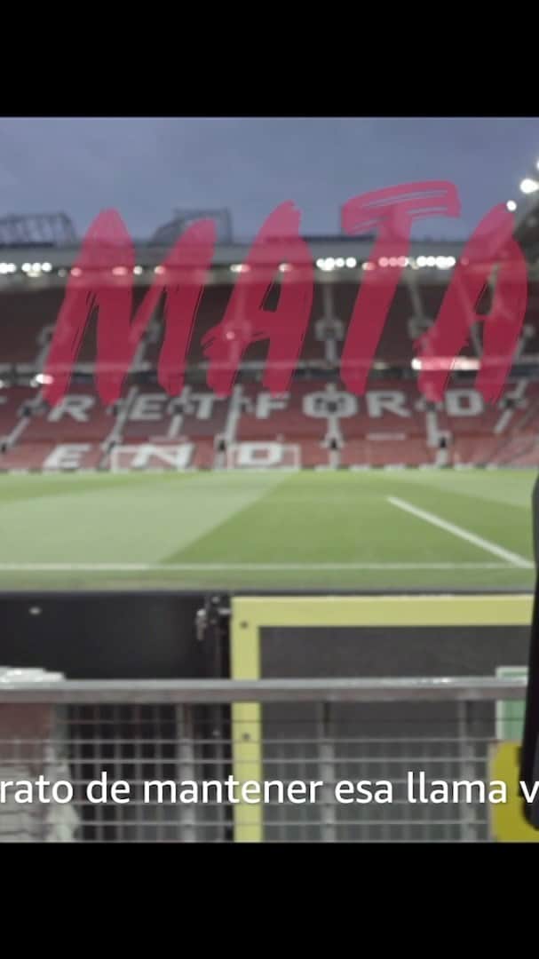 フアン・マタのインスタグラム：「Llevo ya más de 6 años viviendo en Manchester... y en #FutbolistasPorElMundo podréis ver lo que este club y esta ciudad significan para mí! Ya disponible en @primevideoes 🎥🌍⚽️🔴」