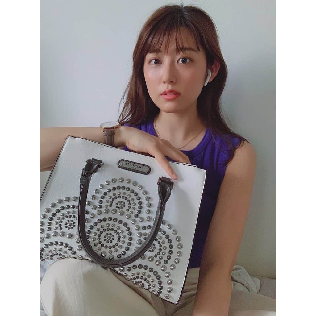 永瀬真悠さんのインスタグラム写真 - (永瀬真悠Instagram)「母から譲り受けた﻿ NICOLE LEEの鞄💼﻿ 実は密かに前からこのお下がりを狙っておりました…🤫﻿ ﻿ 6月になって少しずつ外出することが増えてきたお供に使おうと思います。お母さんありがとう。﻿ ﻿ あ、前髪また切りましたの﻿ そろそろカラーもしに行こうかな﻿ ﻿ #nicolelee」6月5日 19時29分 - _mayunagase_